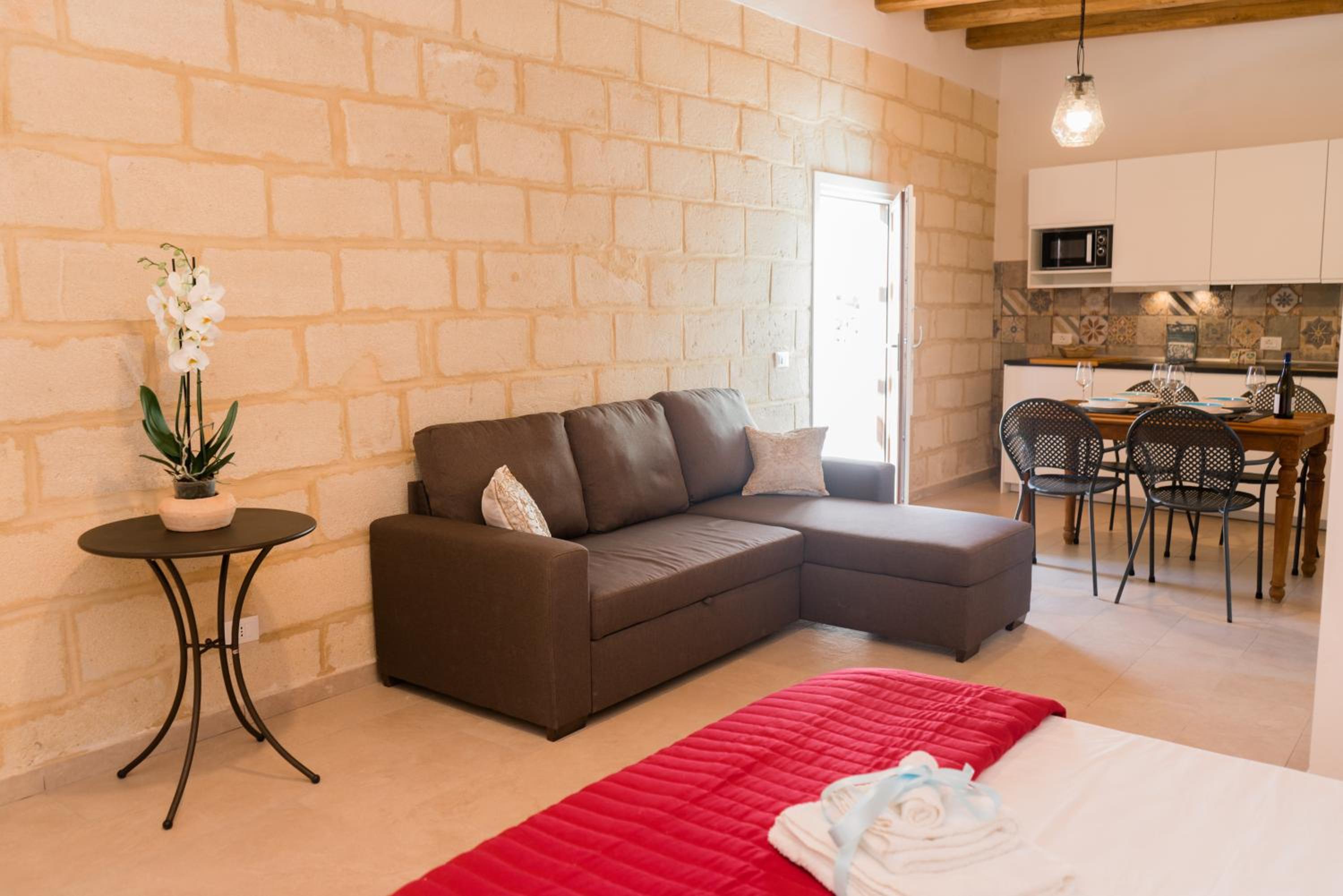 Photo 34