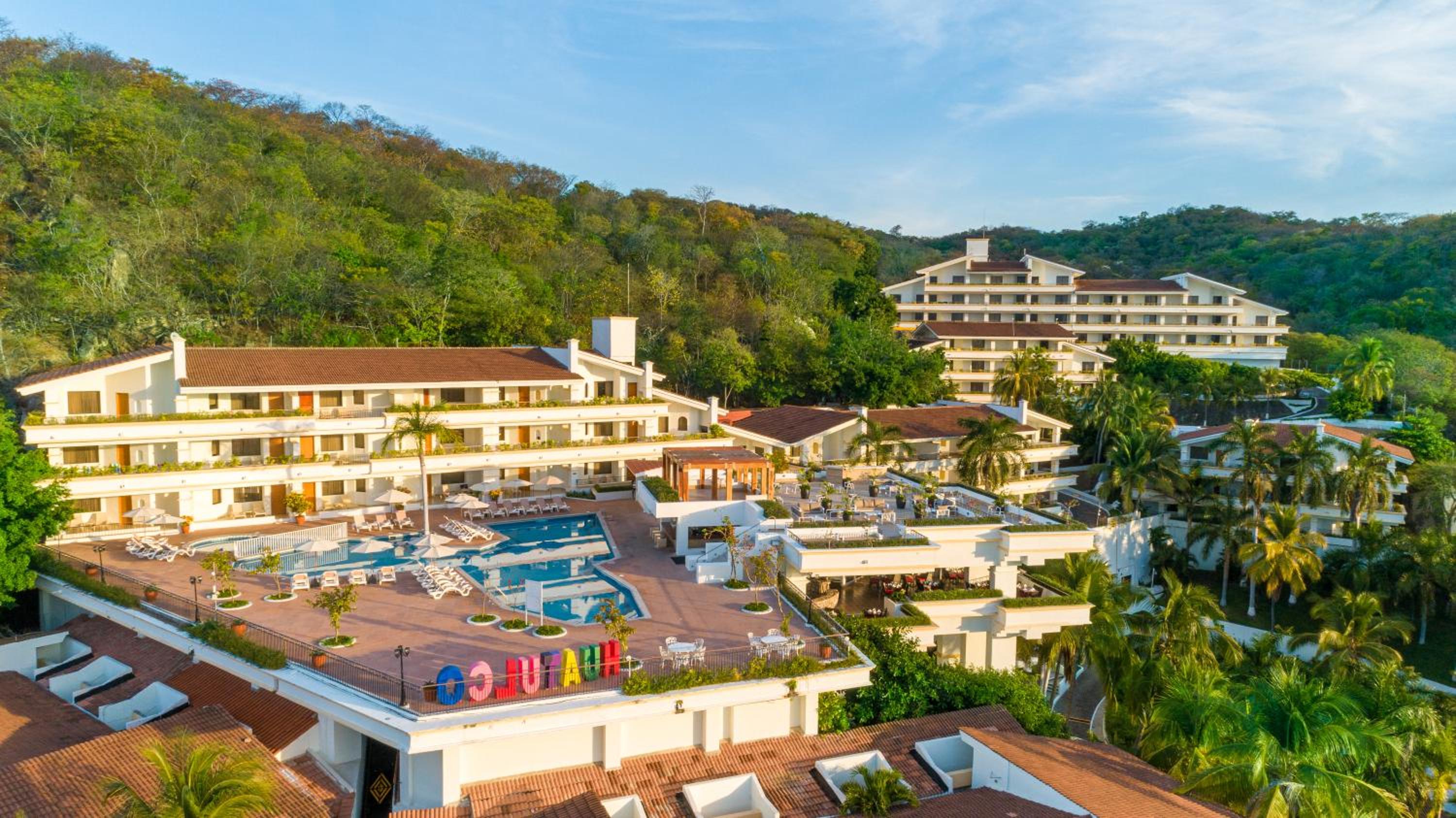 Huatulco Vacations - Park Royal Beach Huatulco - All Inclusive - Property Image 1