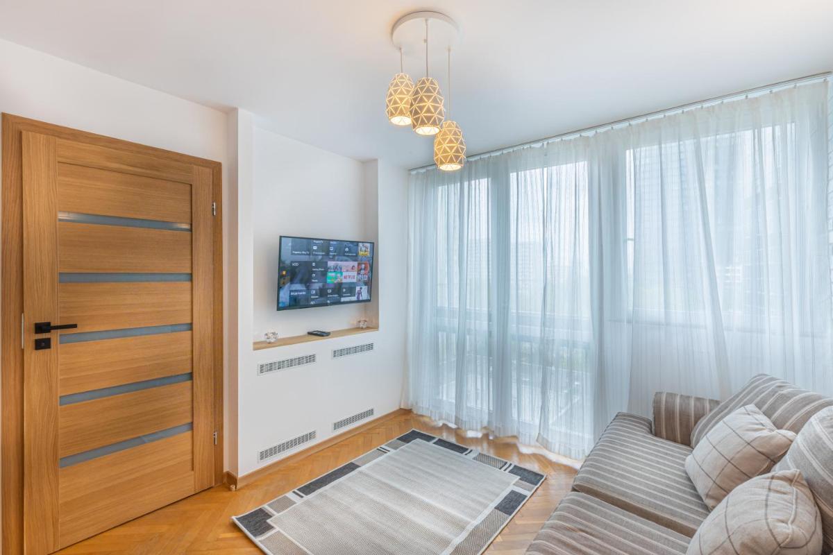 Apartment Strict Warsaw Center - Metro, Free Parking view 3