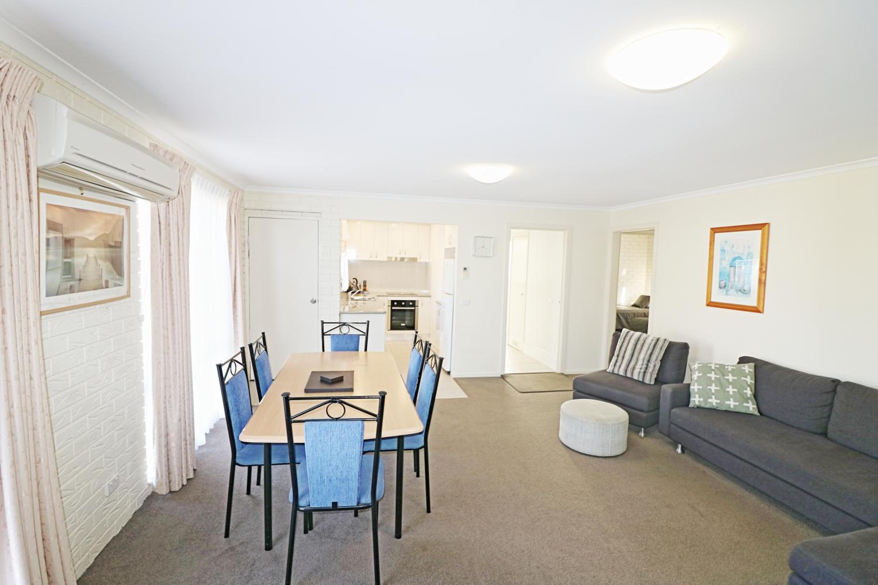 Capri Apartments