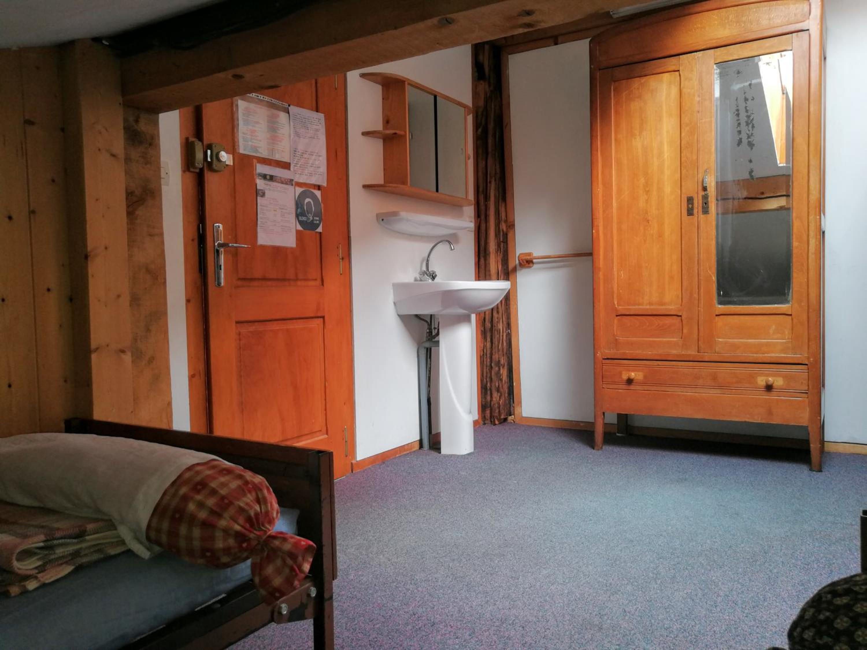Photo 12