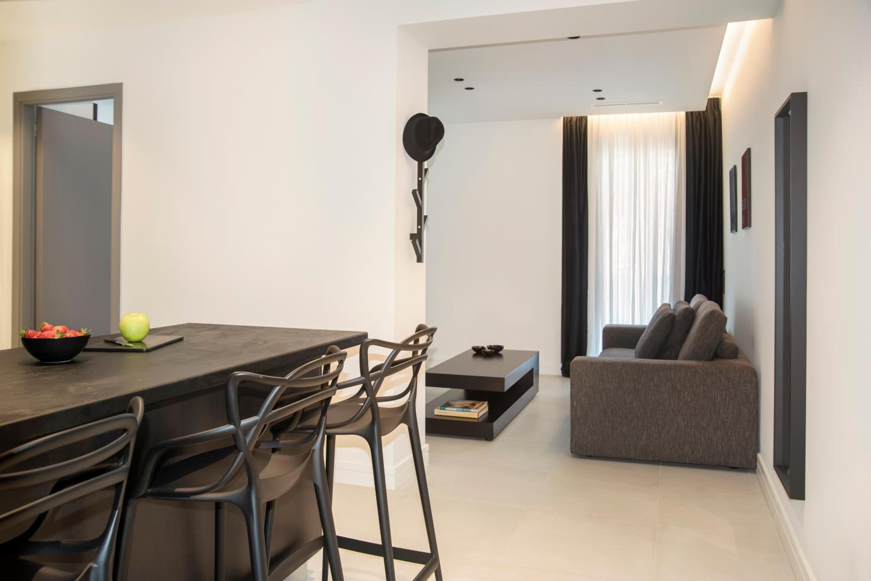 Glyfada South42
