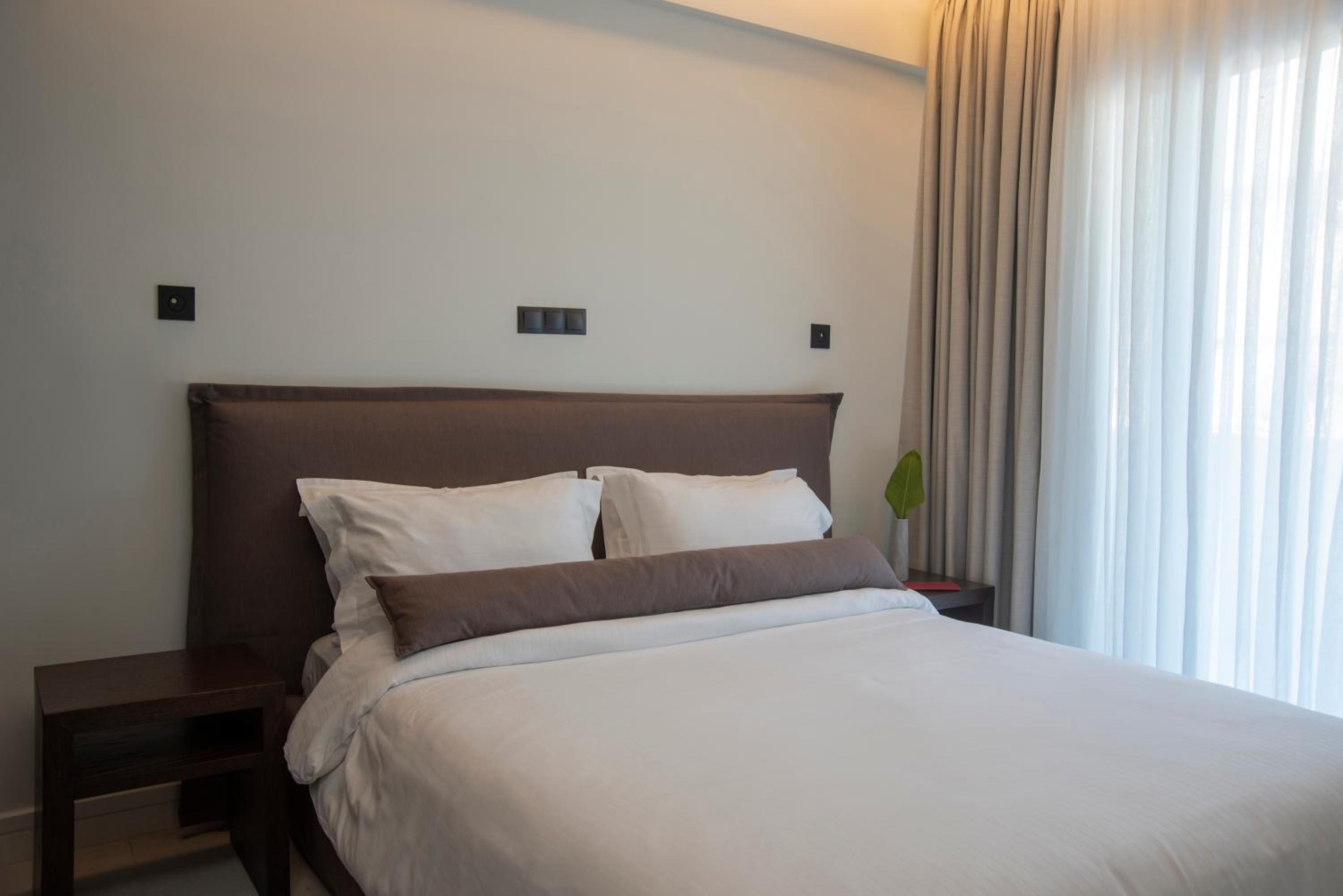 Glyfada South42