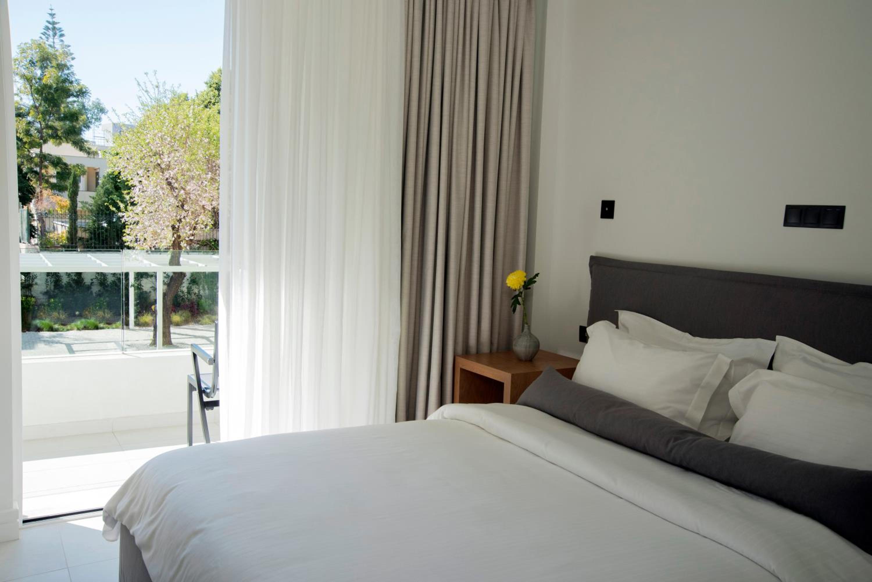 Glyfada South42