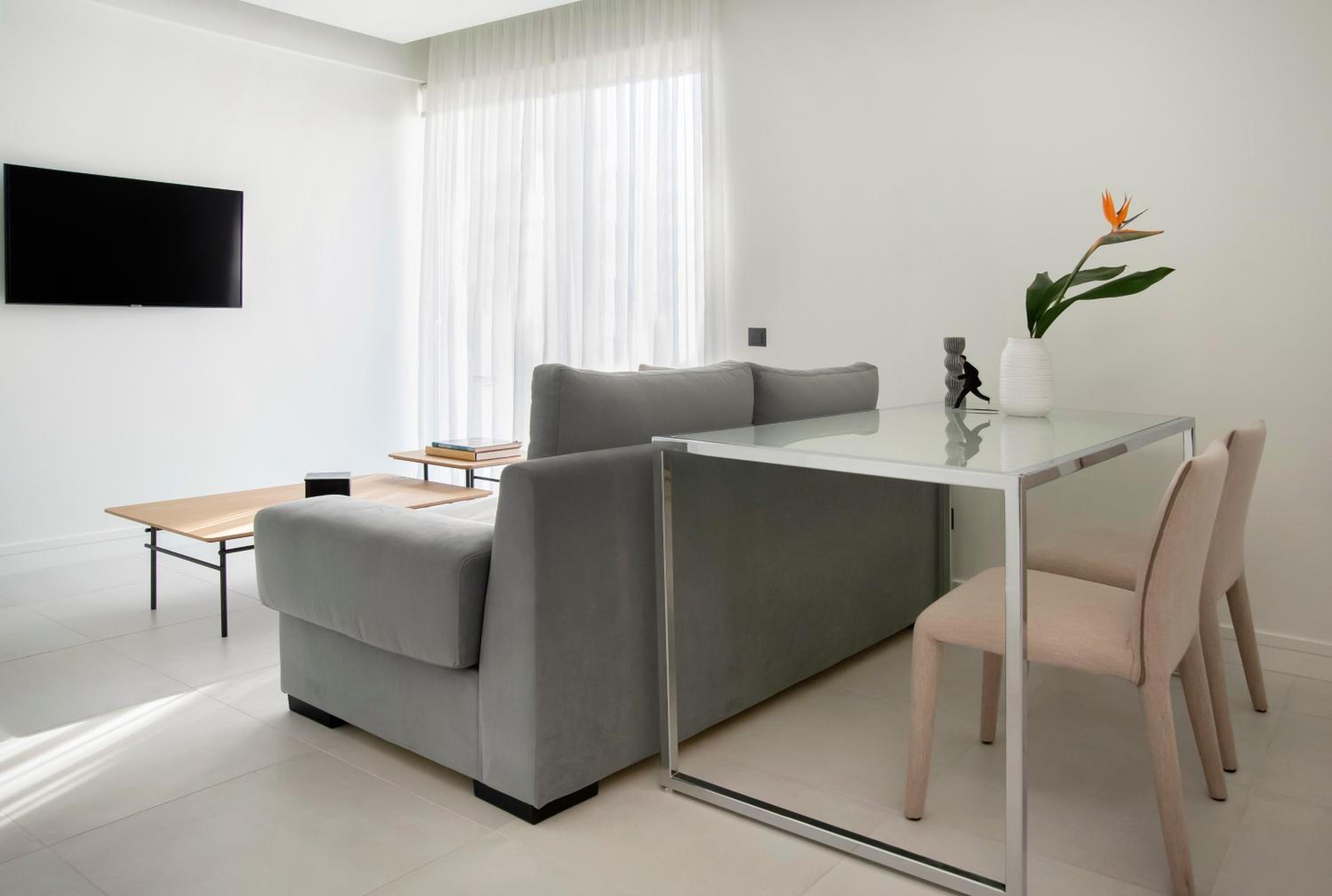 Glyfada South42