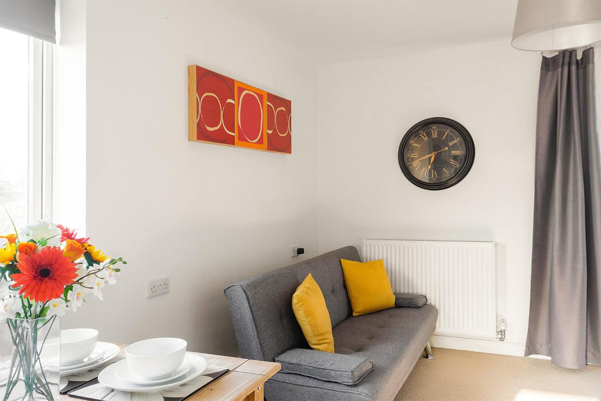 Leap Onyx Apartment - Northampton Town Centre view 3