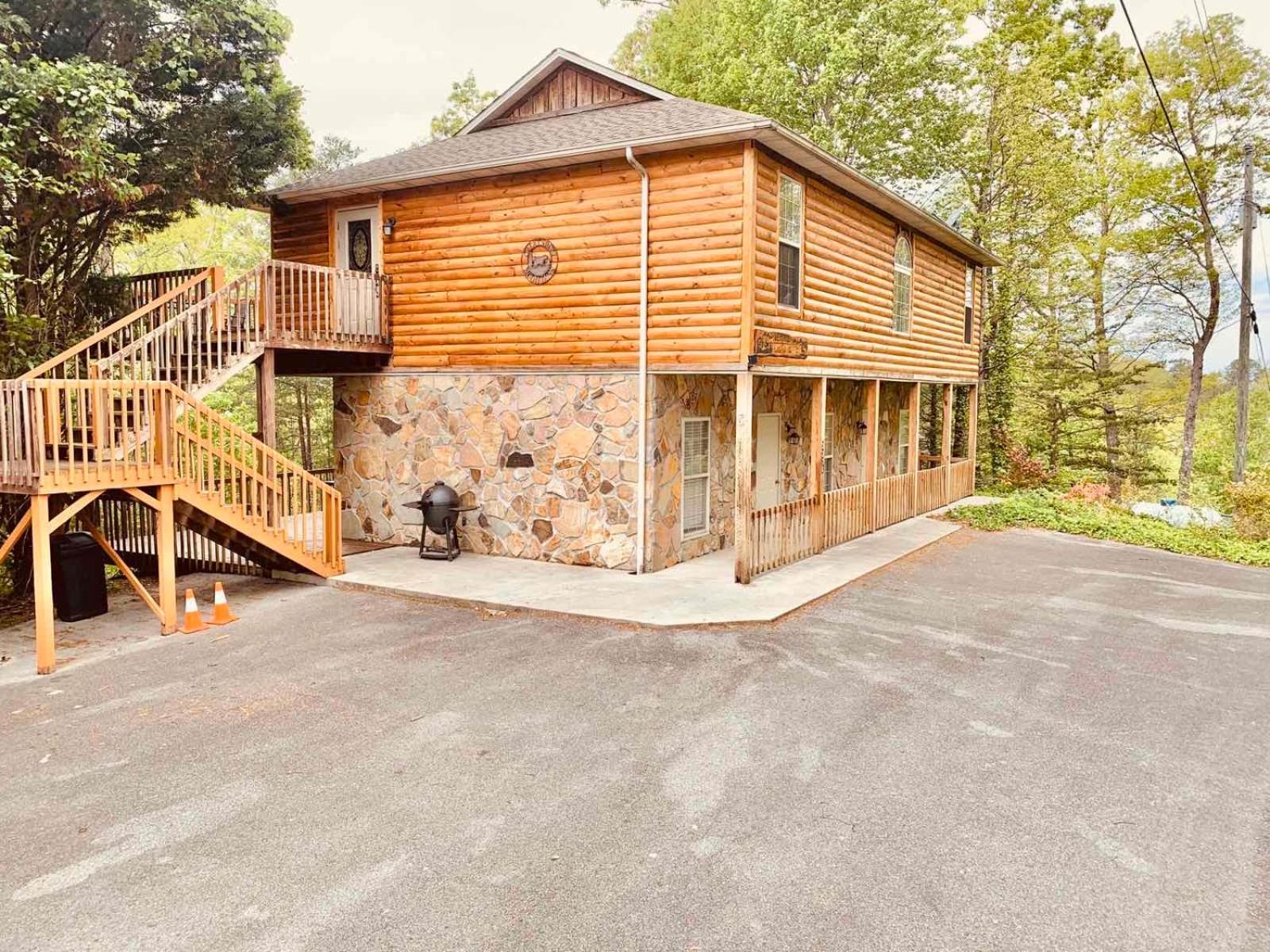 Hotel Lazy Bear Cabin