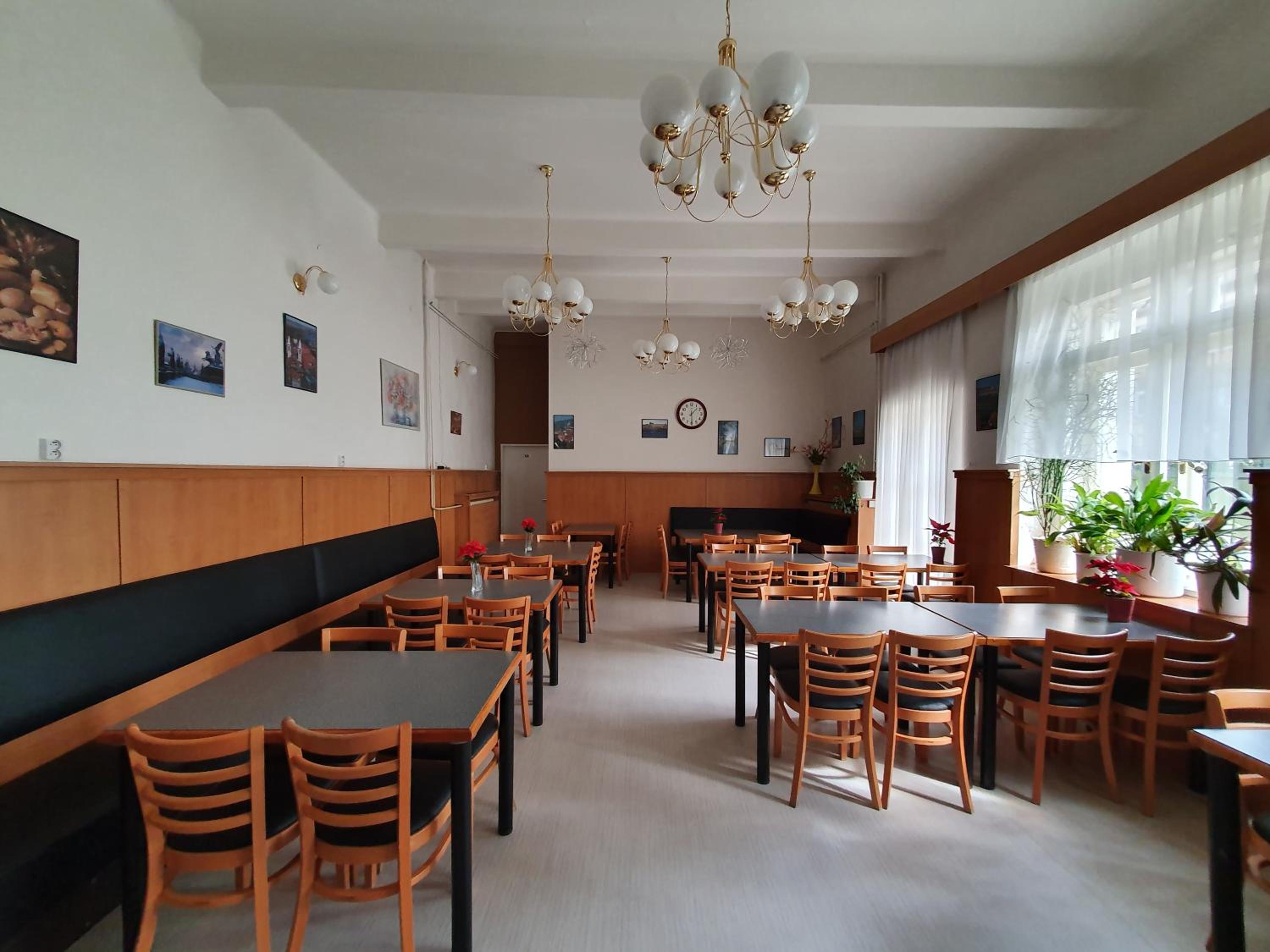 Residence Dykova - former Pension Jana, Domov Mládeže
