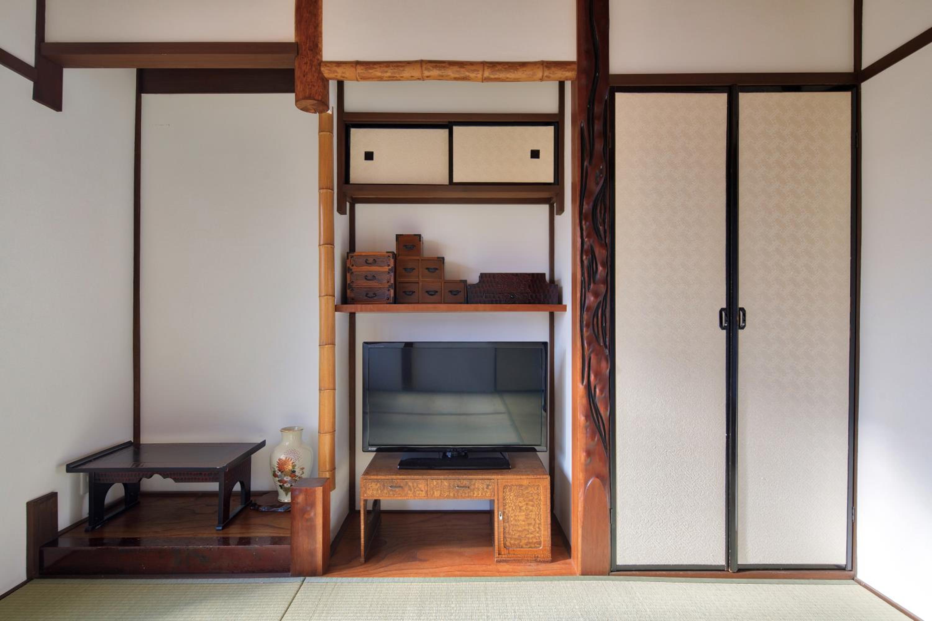 Tsumugi Shichijo-Kagiyacho view 3