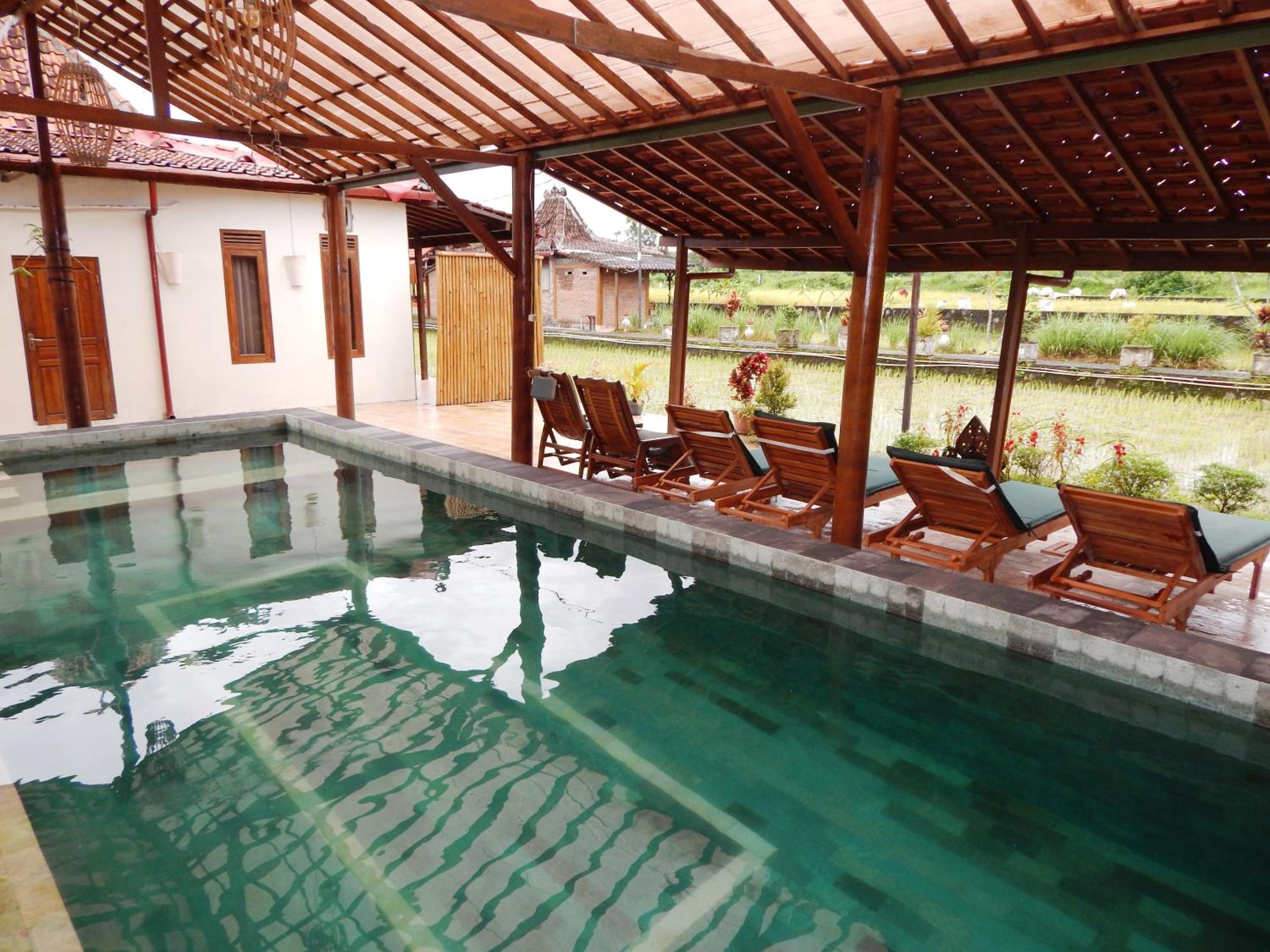Alamanda Villas, Family Villas, Pool & Local Tours view 3