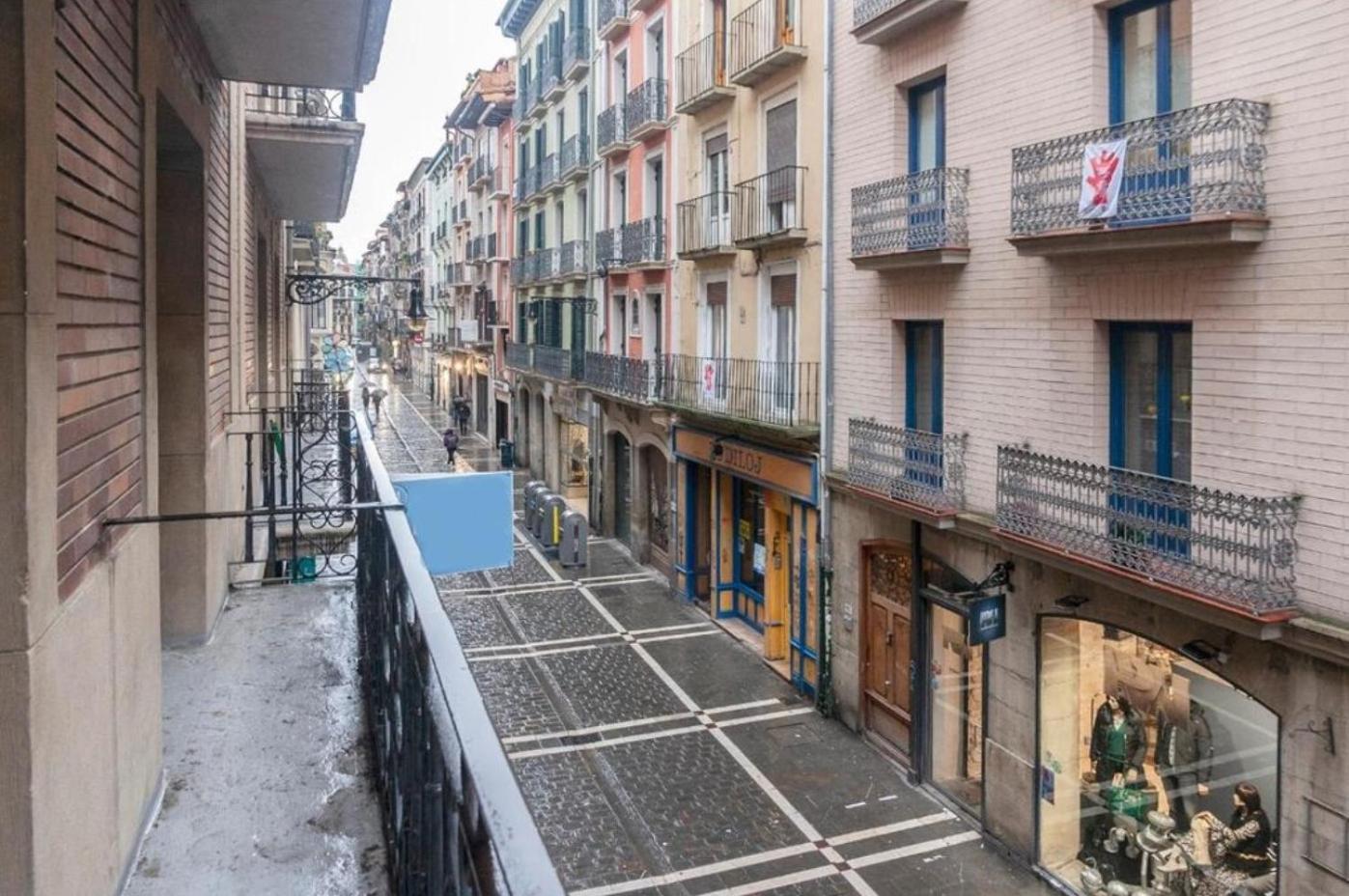 Home Sweet Home Main St Pamplona view 2
