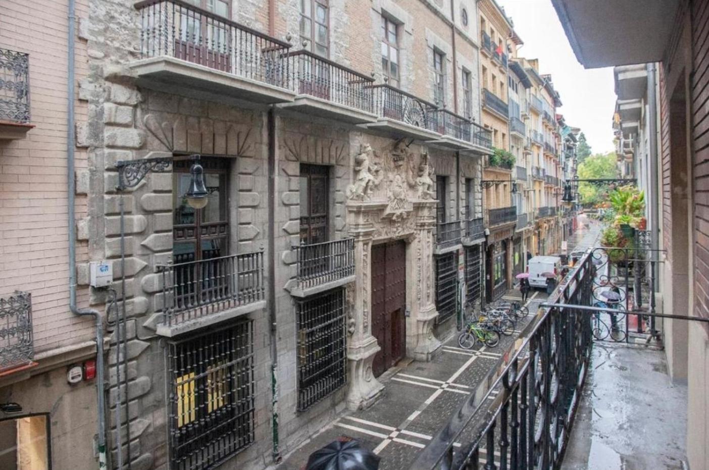 Home Sweet Home Main St Pamplona view 3