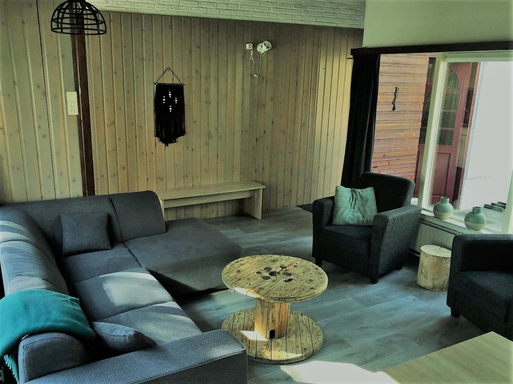 Bonte Specht view 3
