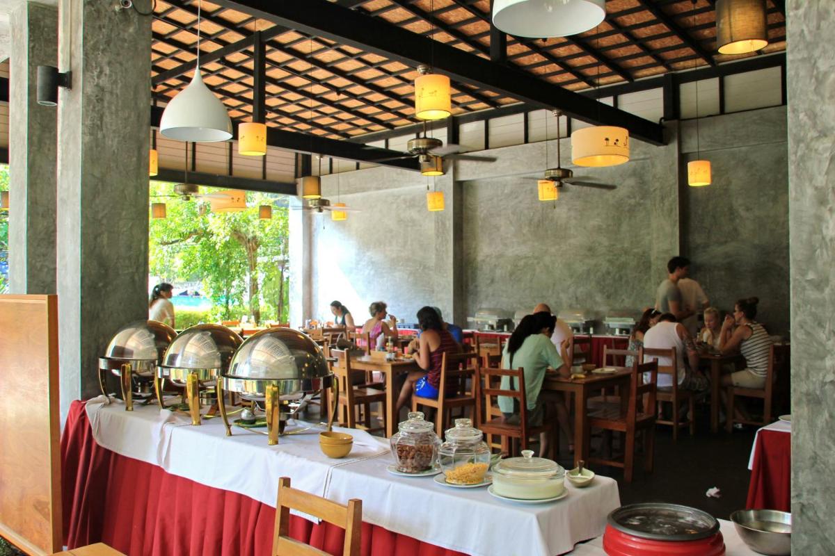 restaurant