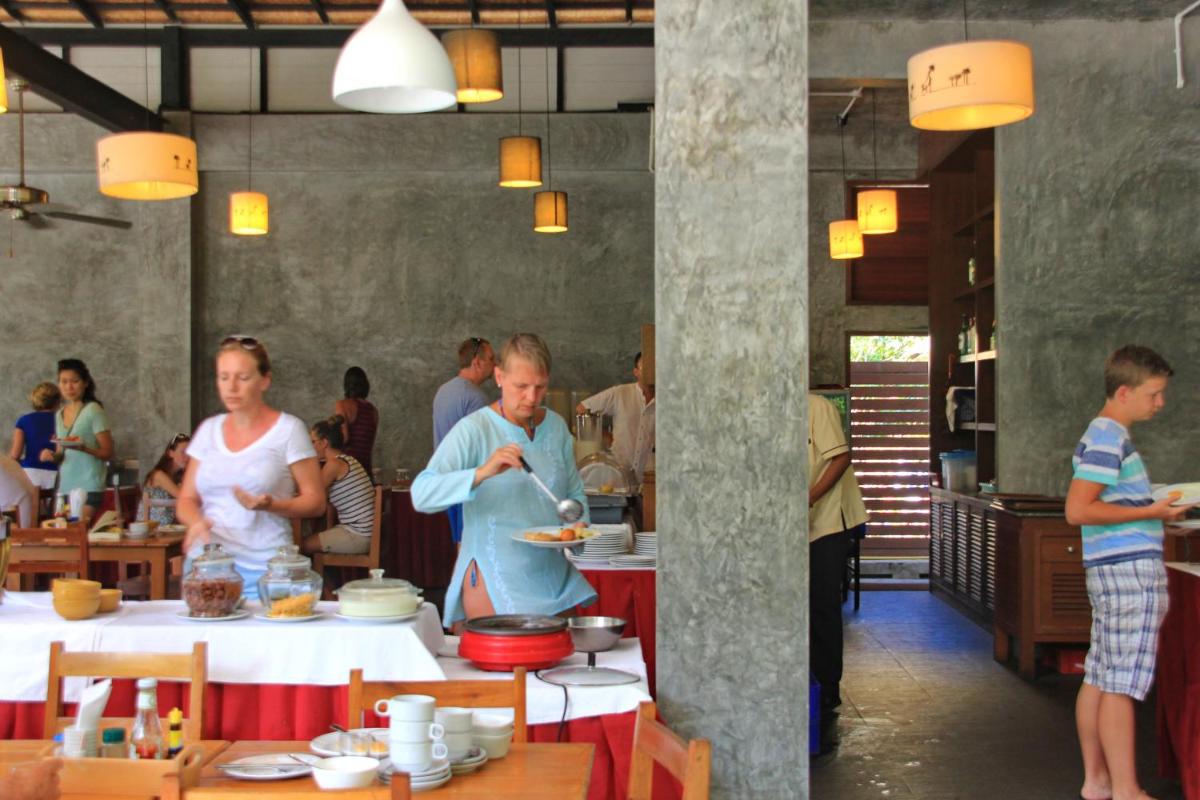 restaurant