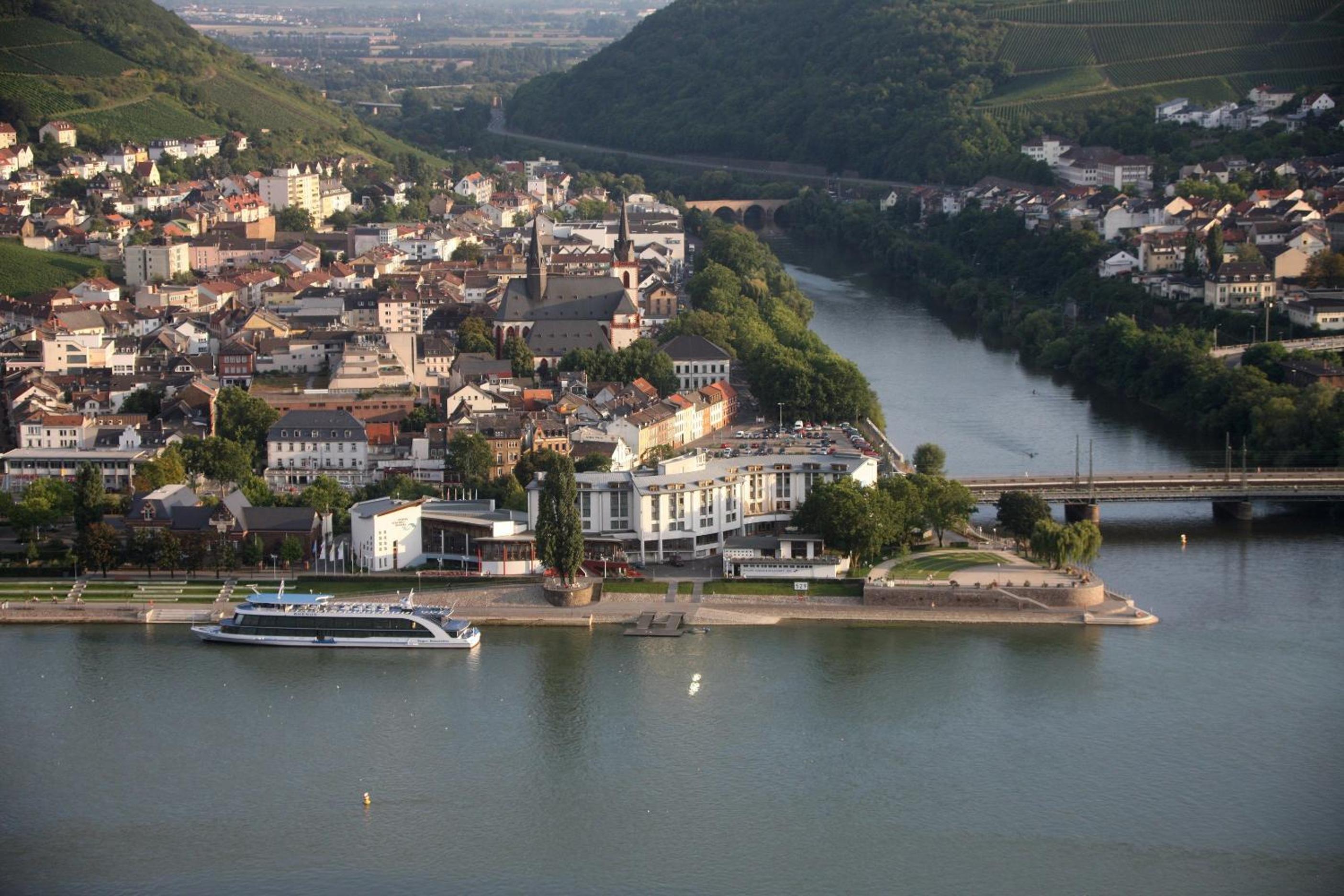 Helle FEWO, 60 qm, Souterrain, eigener Eingang, Rhein und Nahe