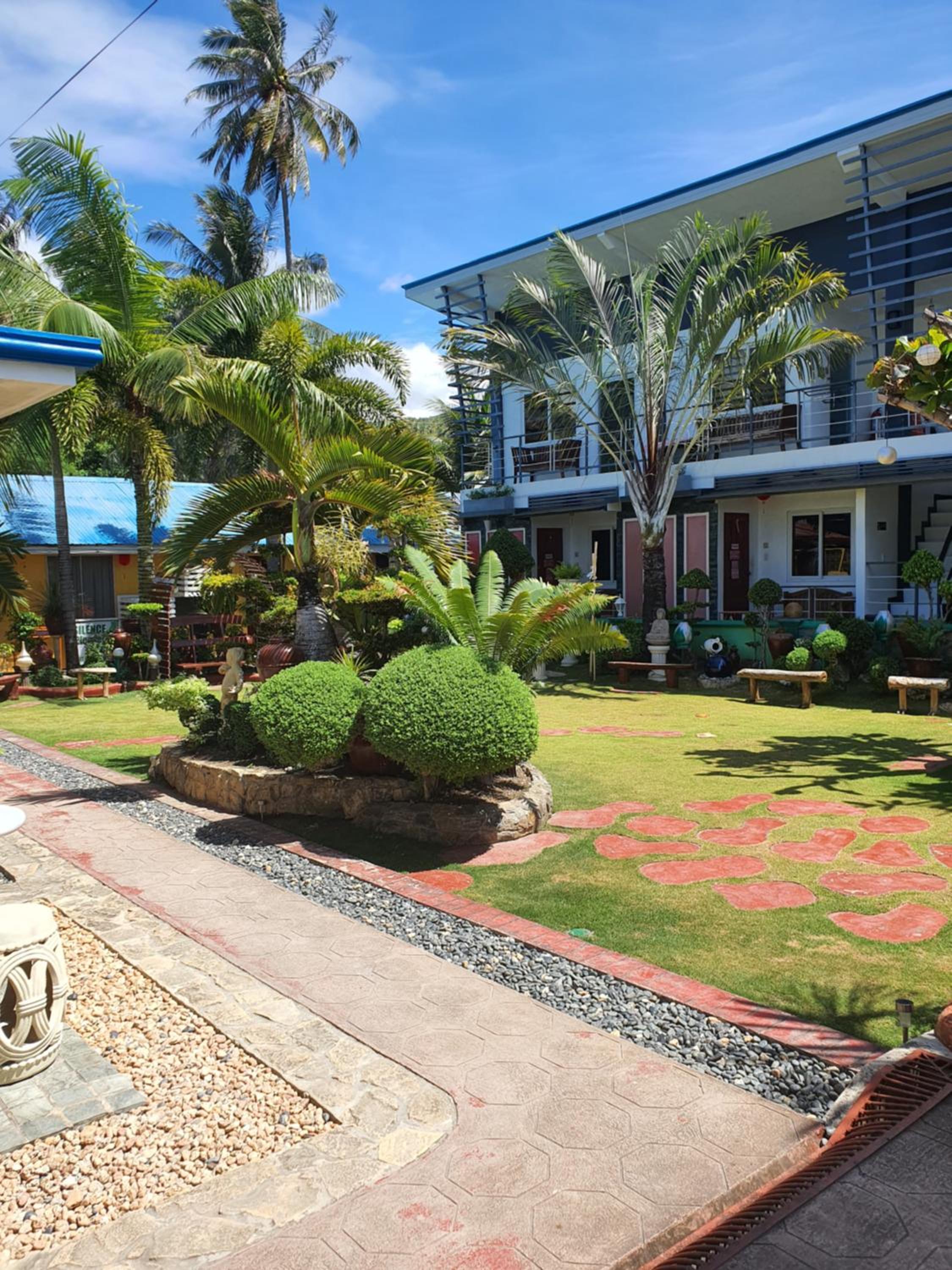 L & M Hearthstones Lodge