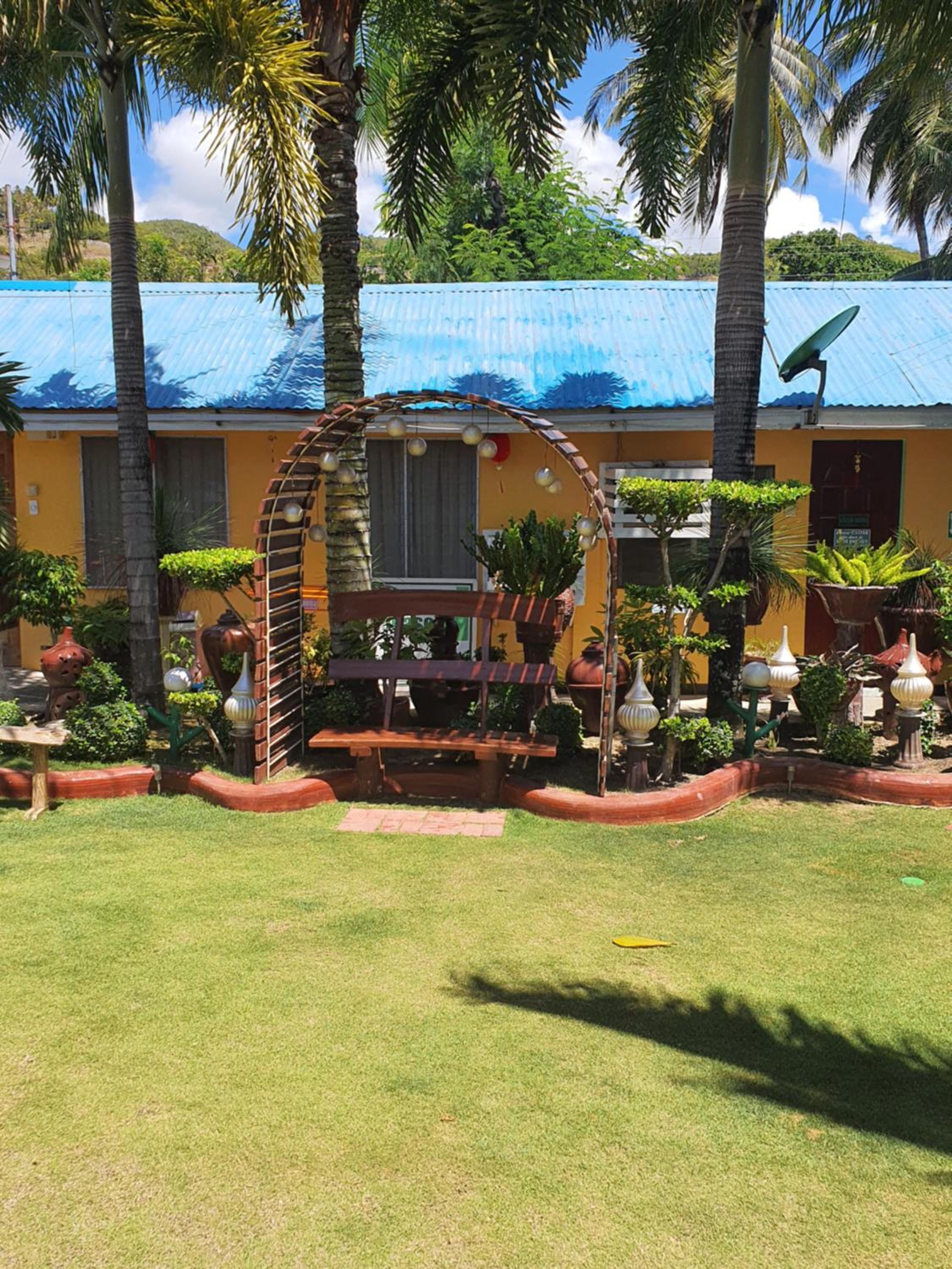 L & M Hearthstones Lodge