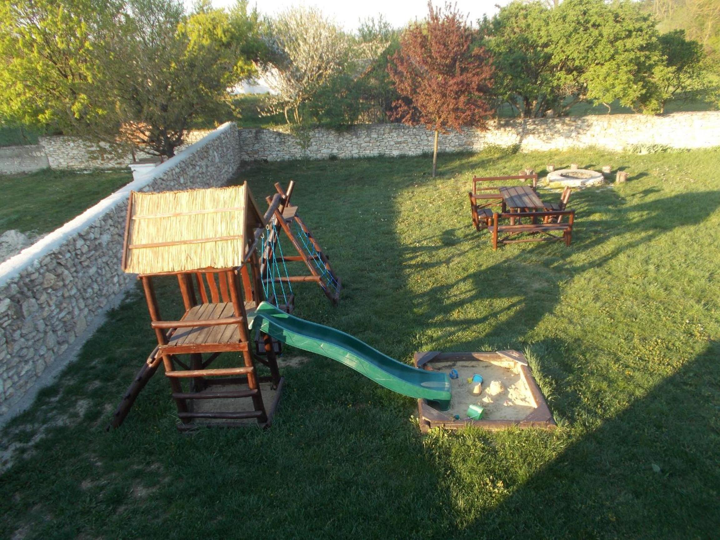 Photo 15