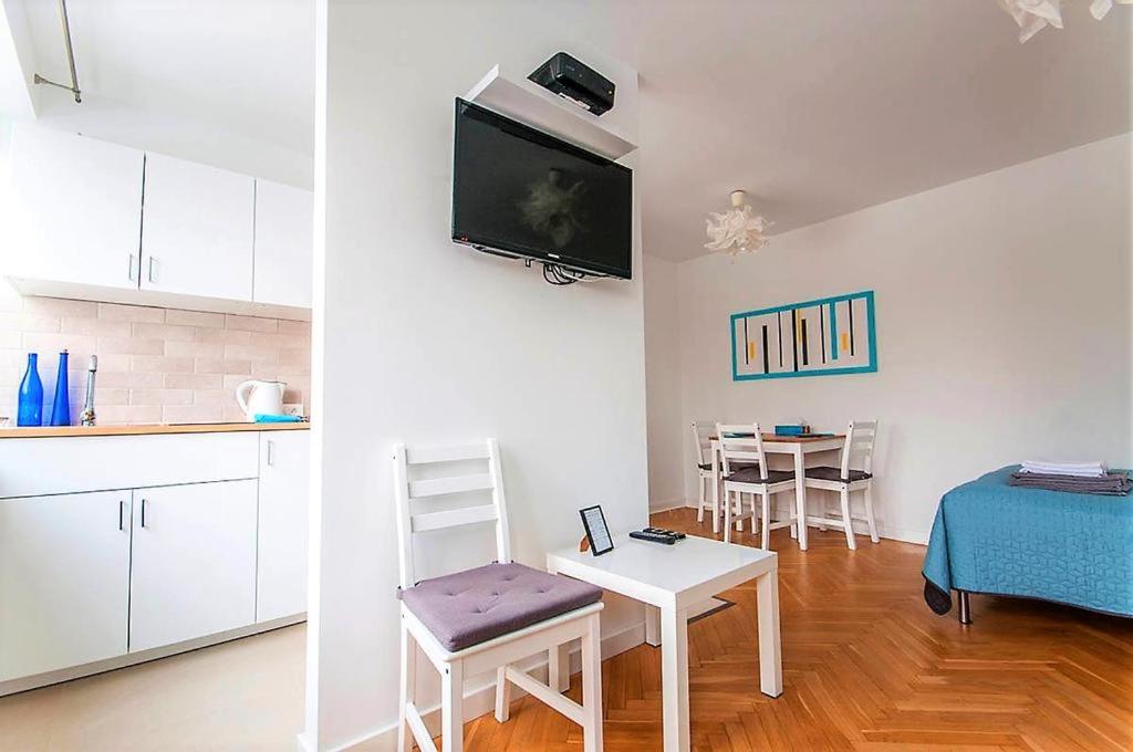 Center Warsaw- Apartamenty Smolna