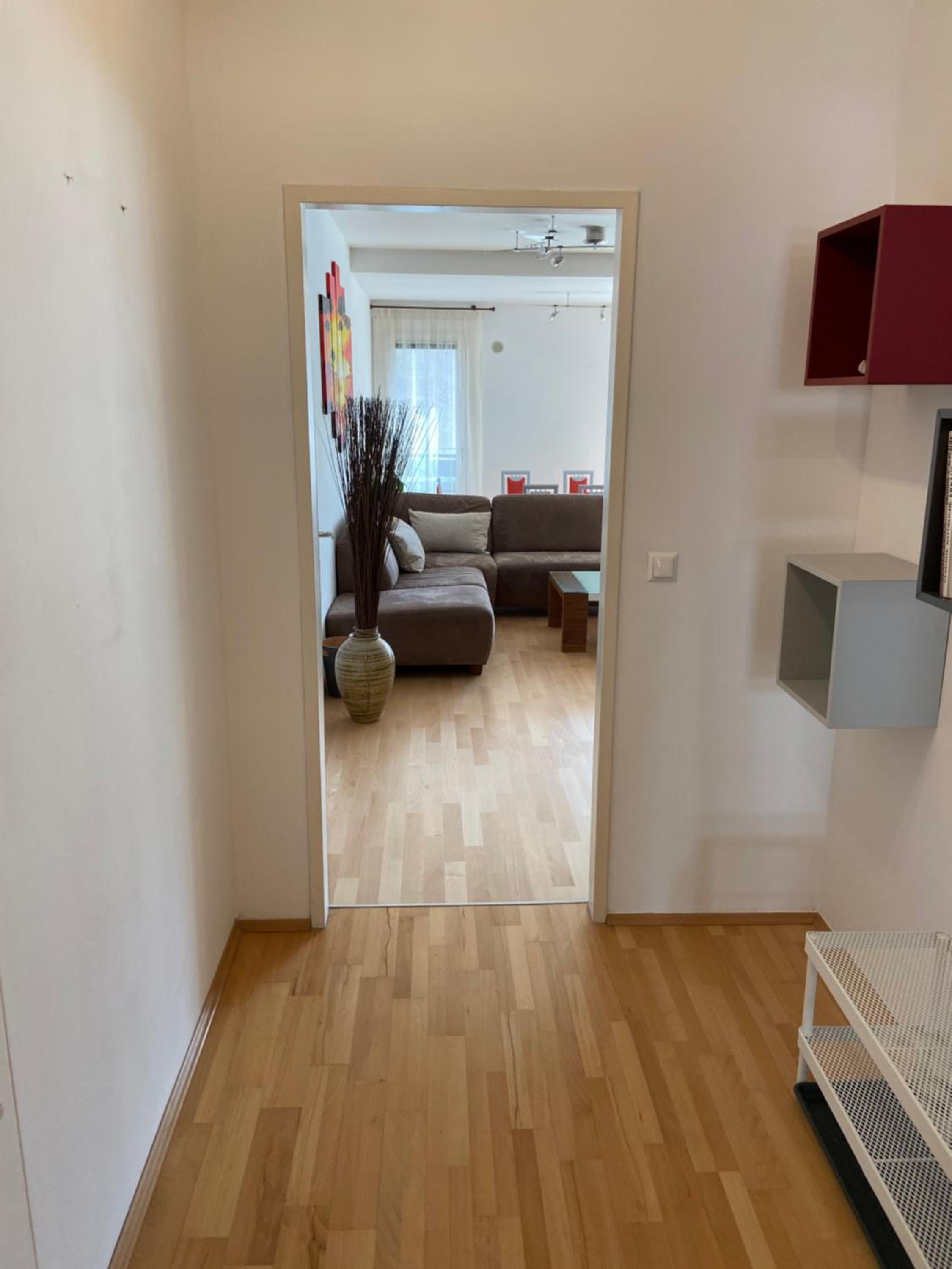 Bright apartment with a free parking garage @ Wienerberg