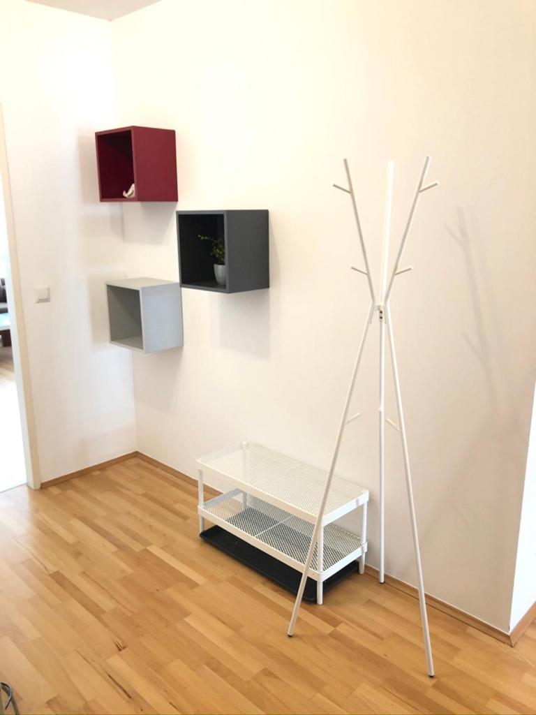 Bright apartment with a free parking garage @ Wienerberg