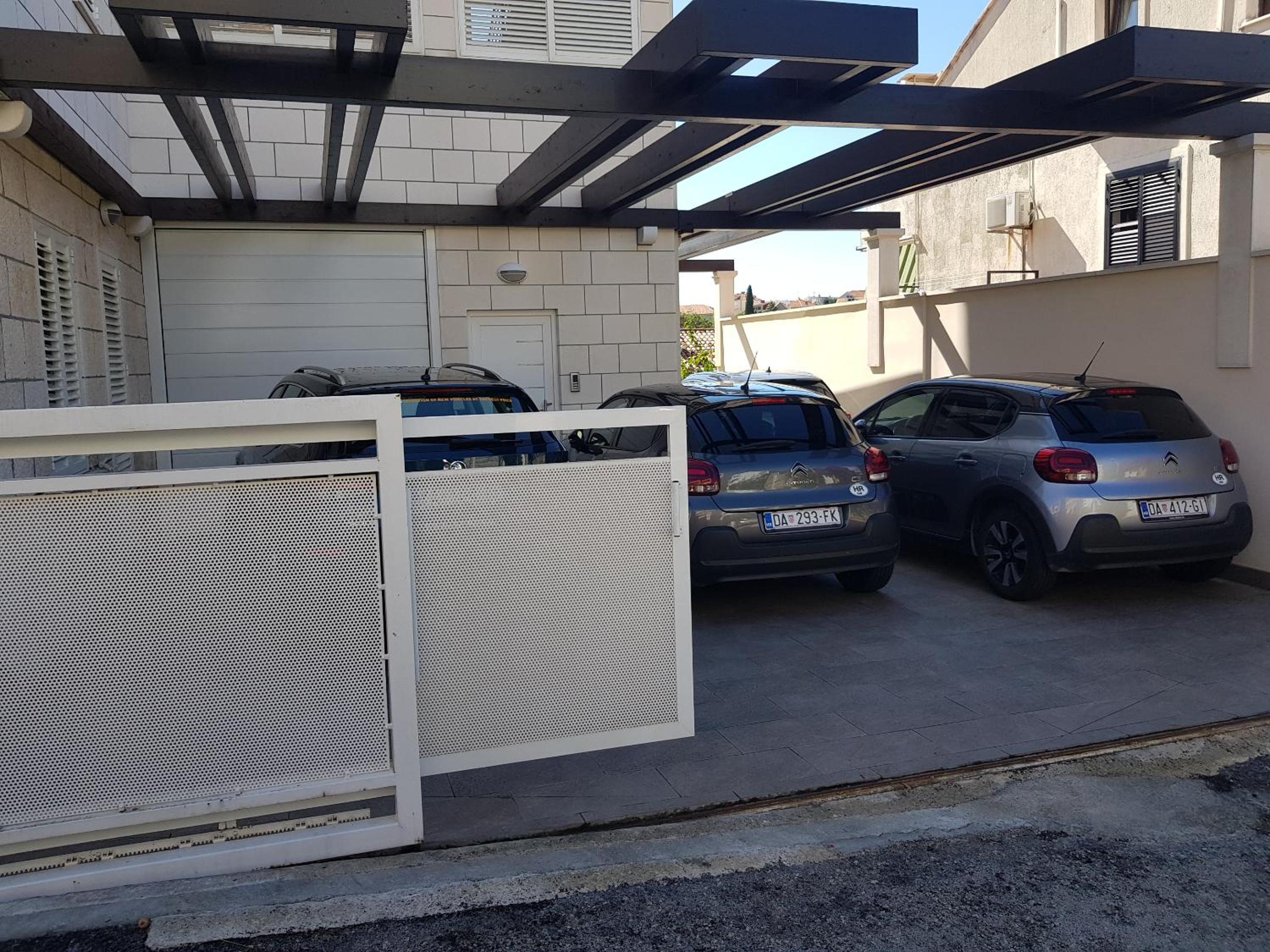 Apartments Laus