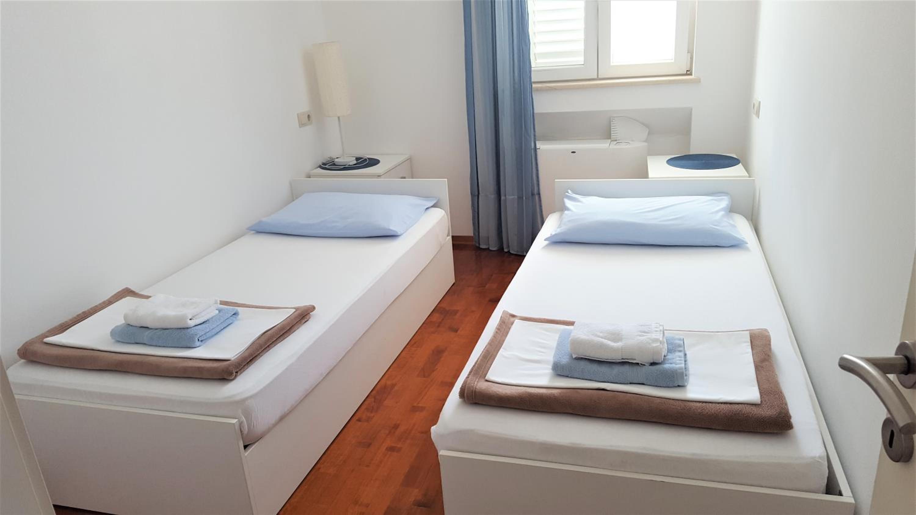 Apartments Laus