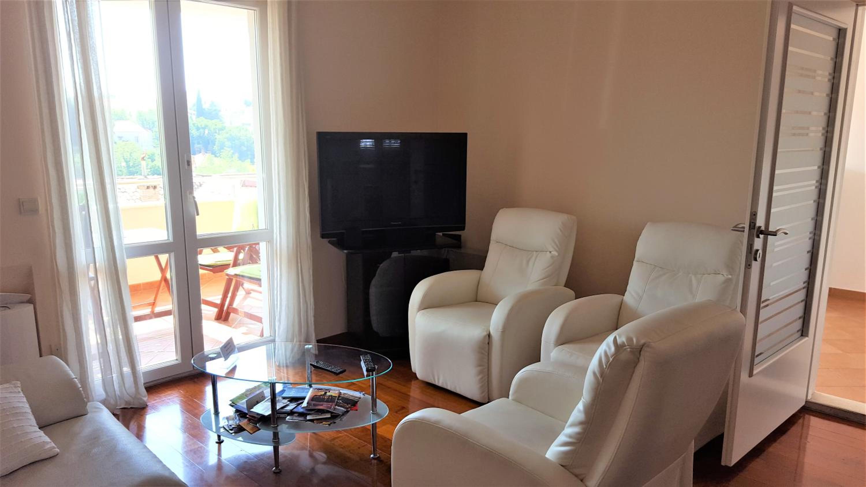 Apartments Laus
