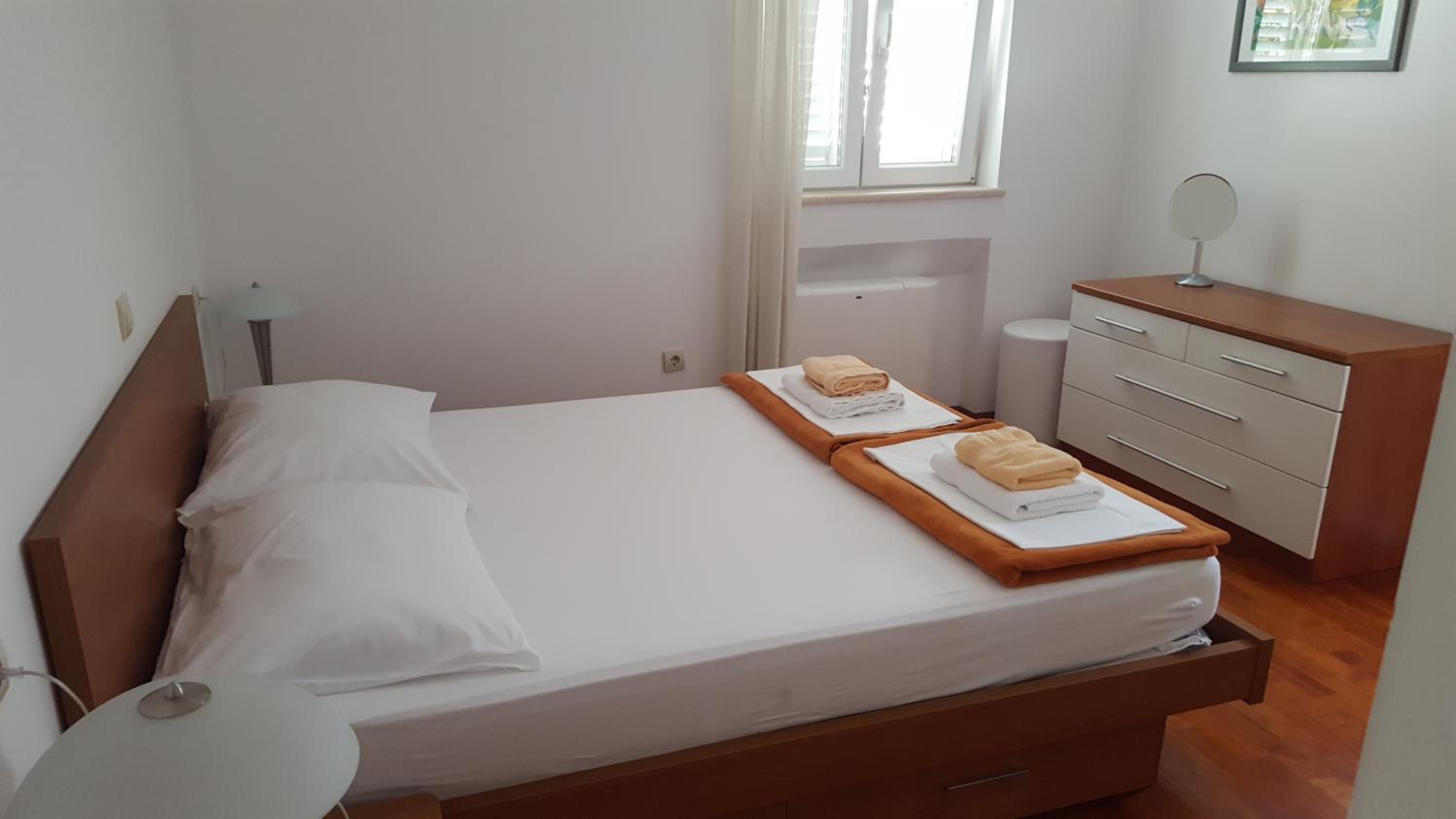 Apartments Laus