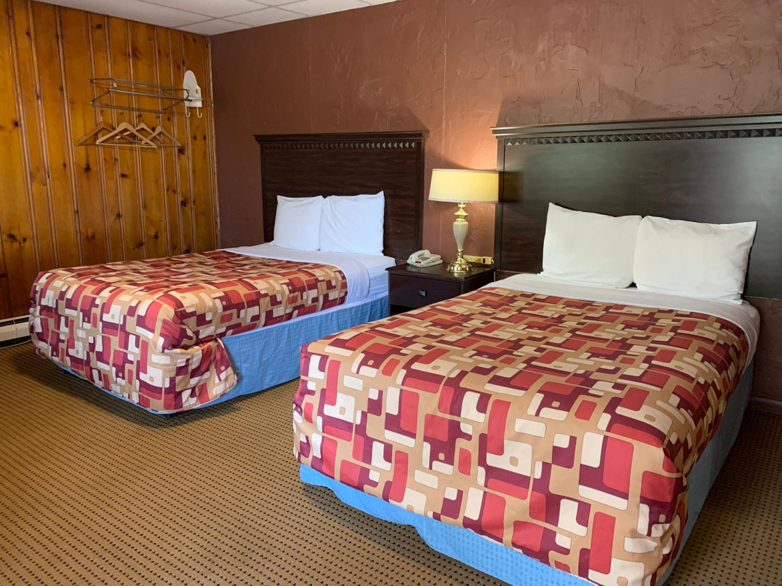 Budget Inn - Property Image 18
