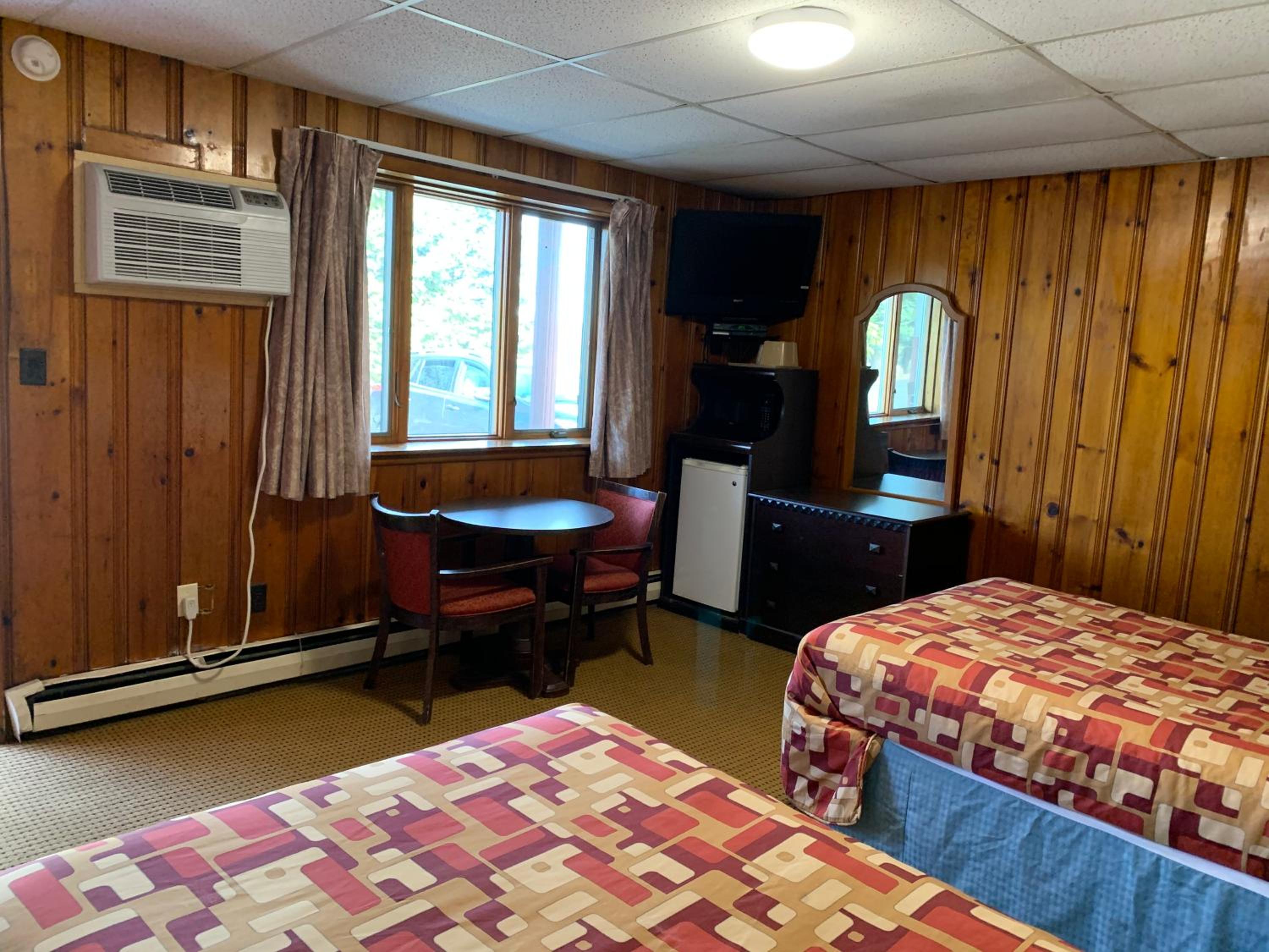 Budget Inn - Property Image 1