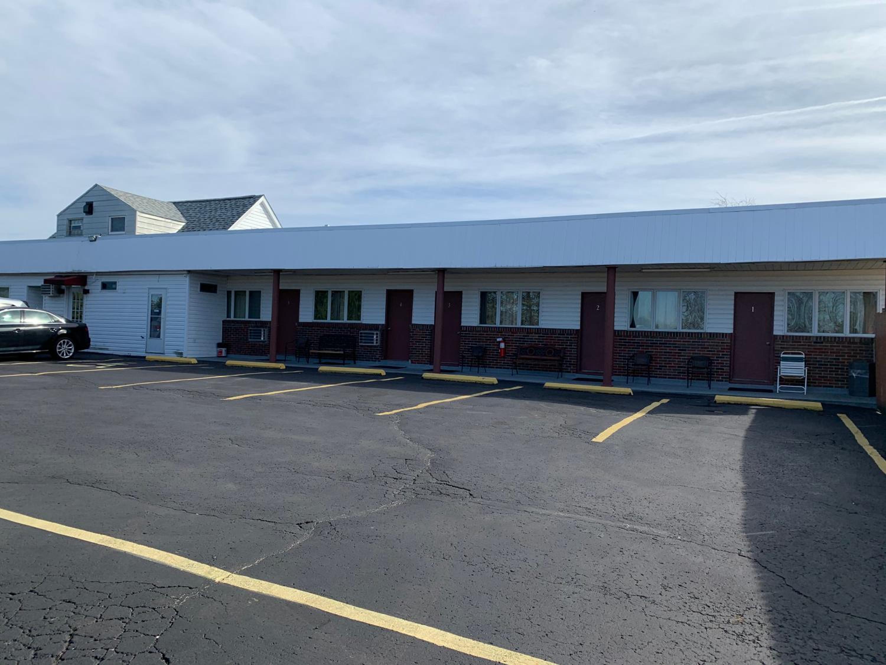 Budget Inn - Property Image 26
