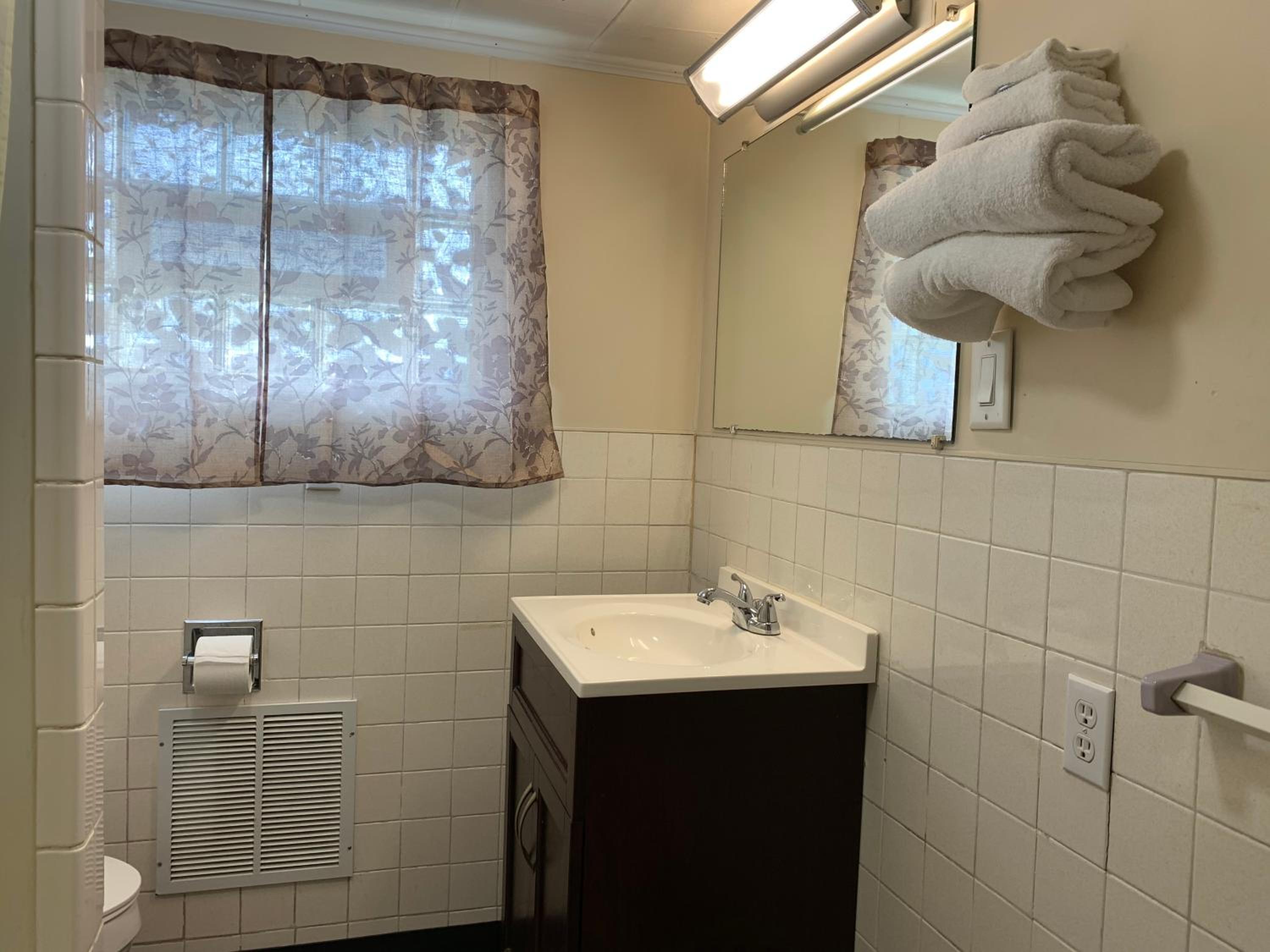 Budget Inn - Property Image 4