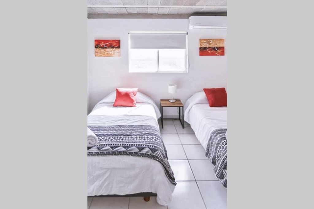 MONTERREY LIVING Centro T5