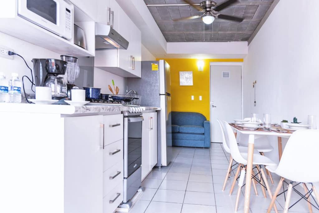 MONTERREY LIVING Centro T5