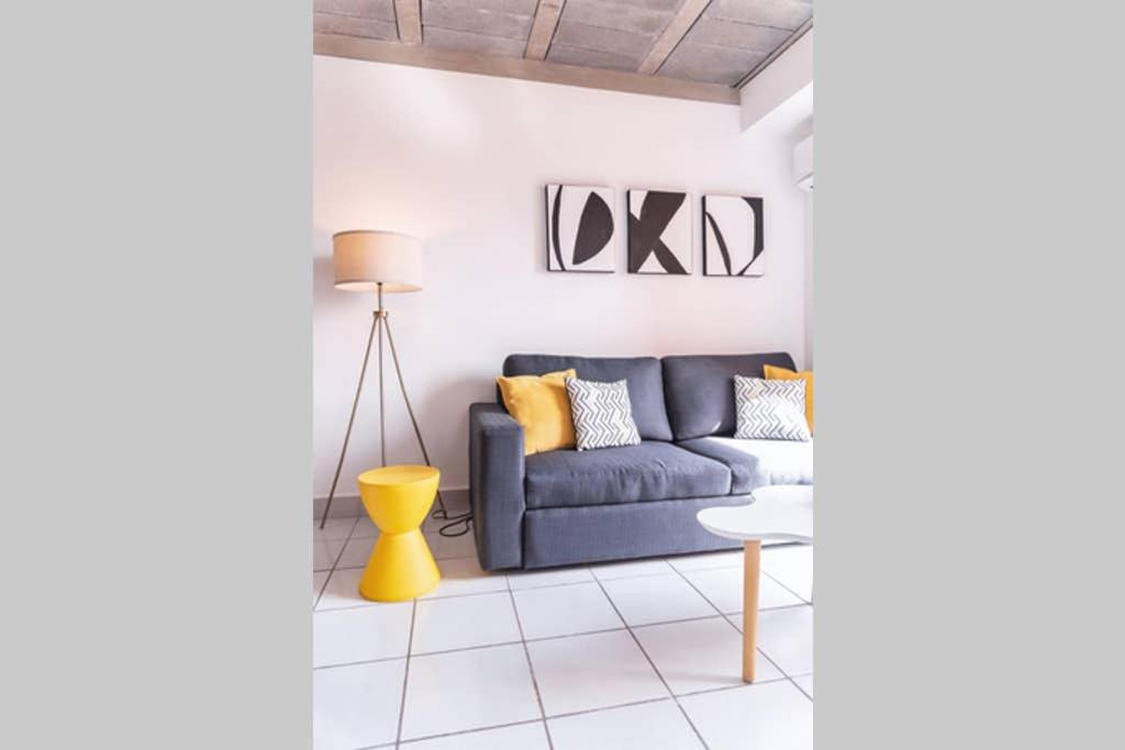 MONTERREY LIVING Centro T5