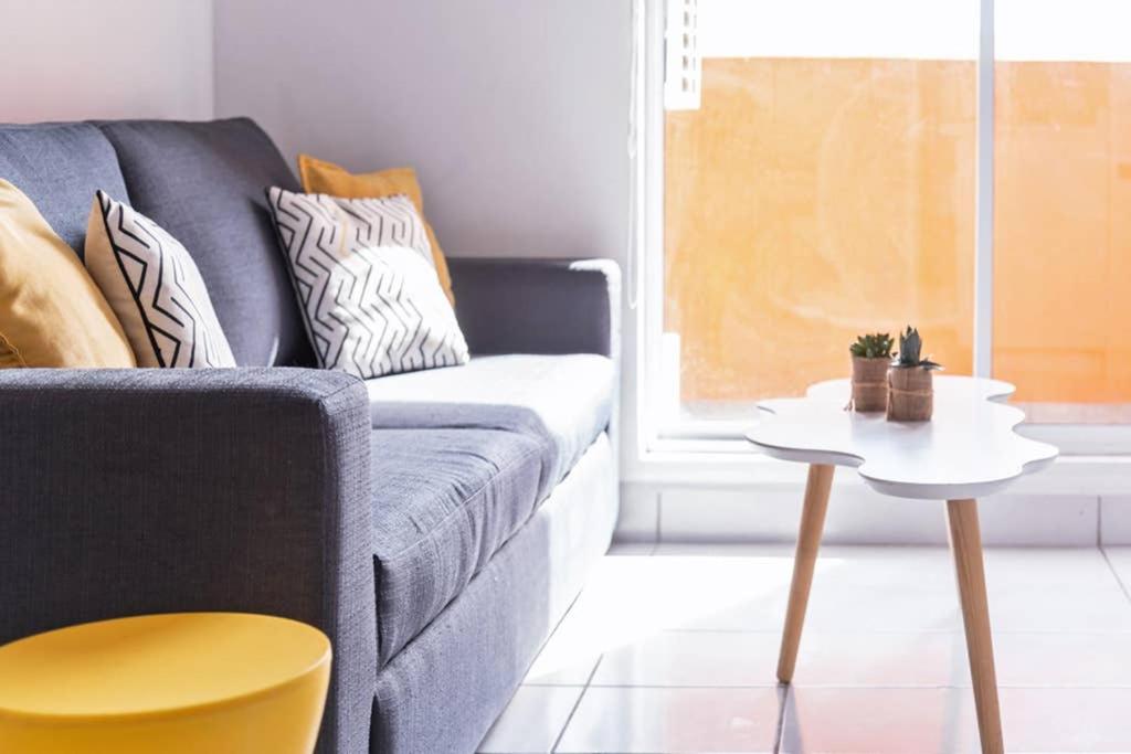 MONTERREY LIVING Centro T5