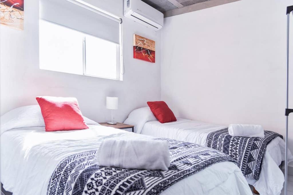 MONTERREY LIVING Centro T5