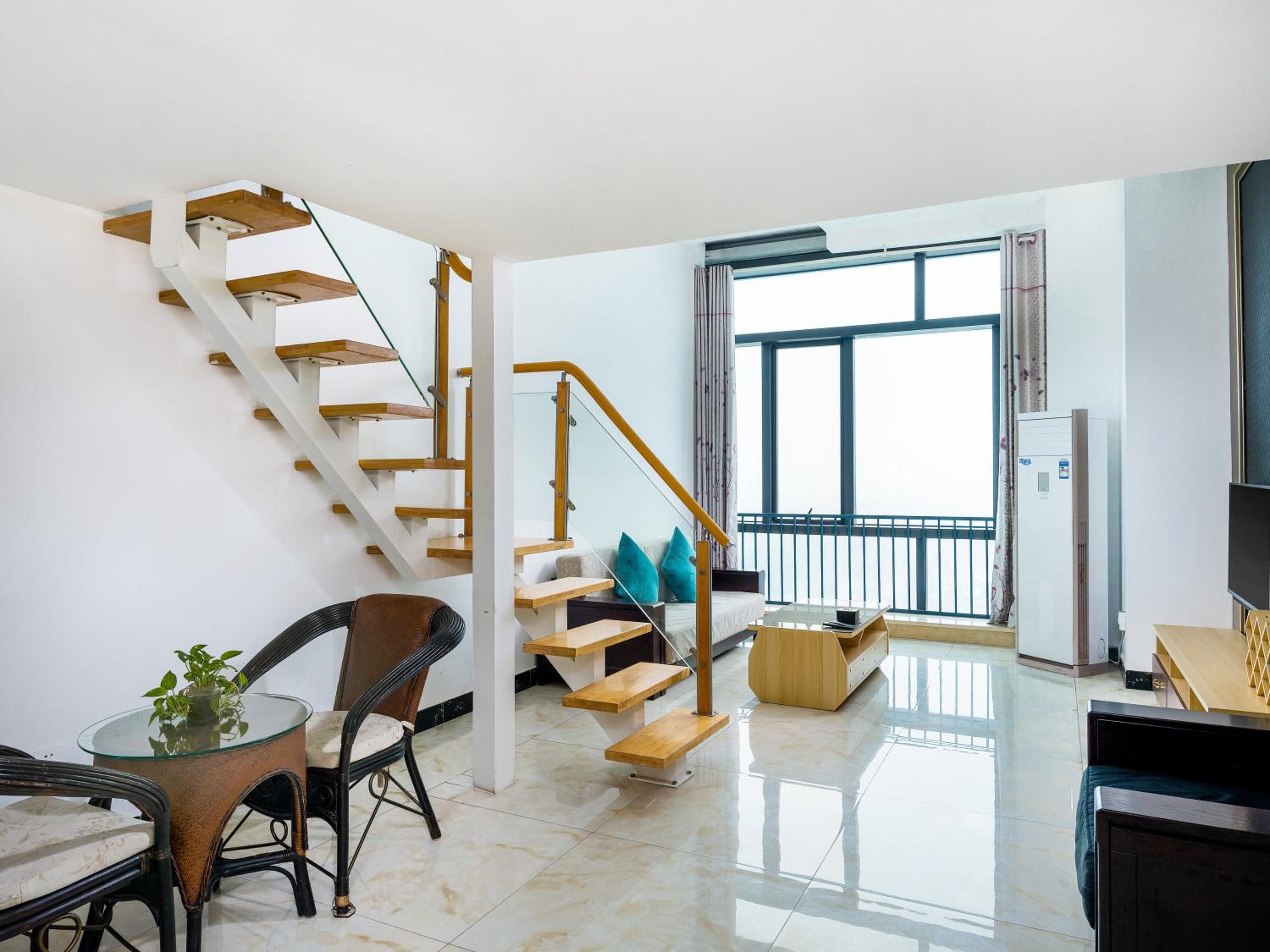 April Fair Duplex Apartment Guangzhou South Railway Station Ao Yuan Yue Shi Dai Branch