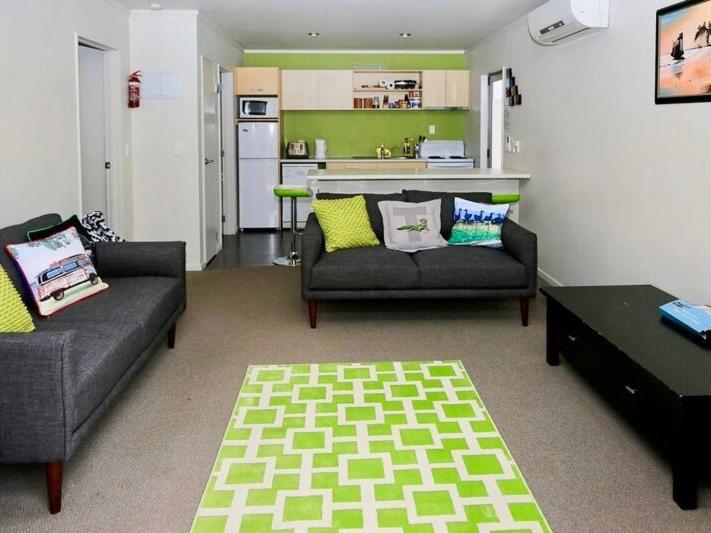 Harakeke House Downstairs - Ohakune Unit view 3