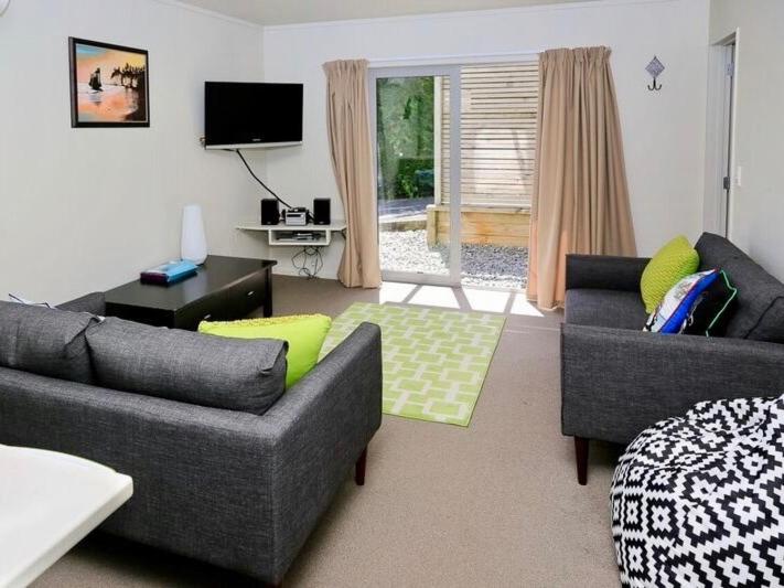 Harakeke House Downstairs - Ohakune Unit view 4
