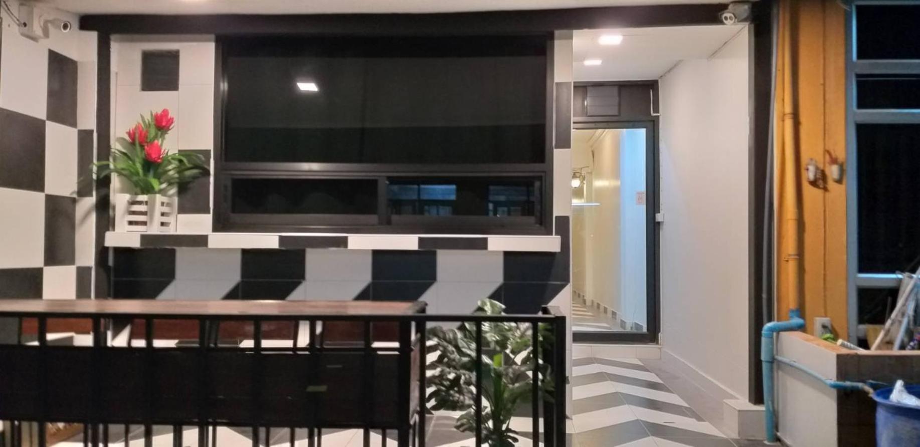 Benjamas hostels