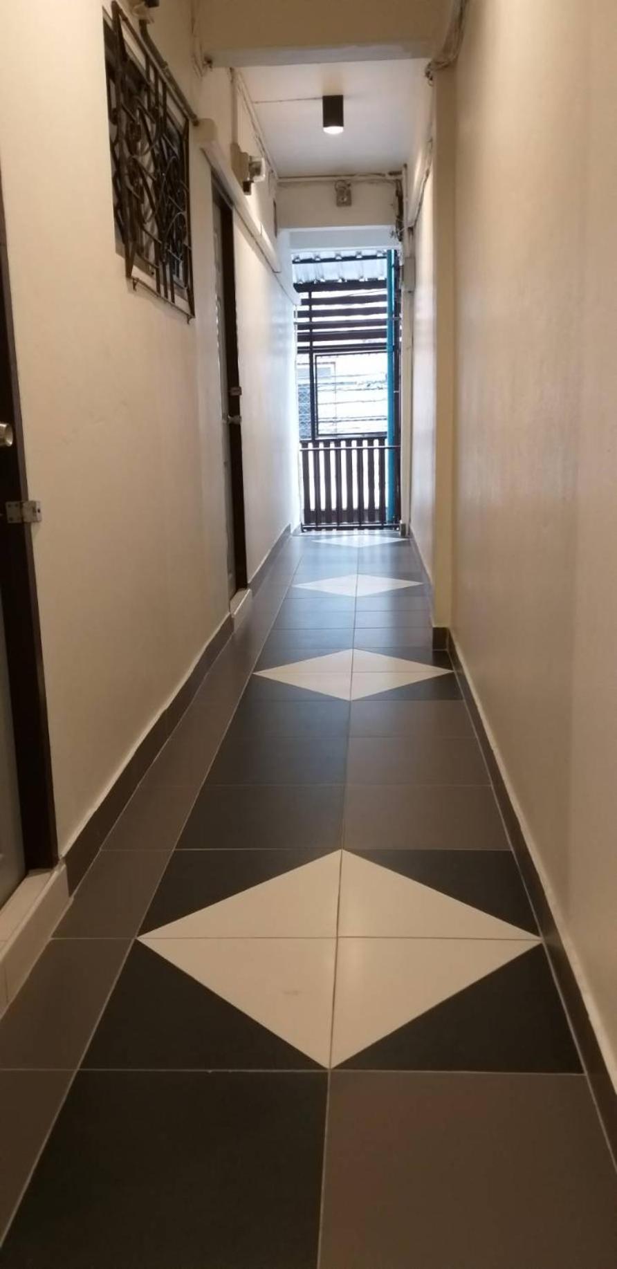 Benjamas hostels