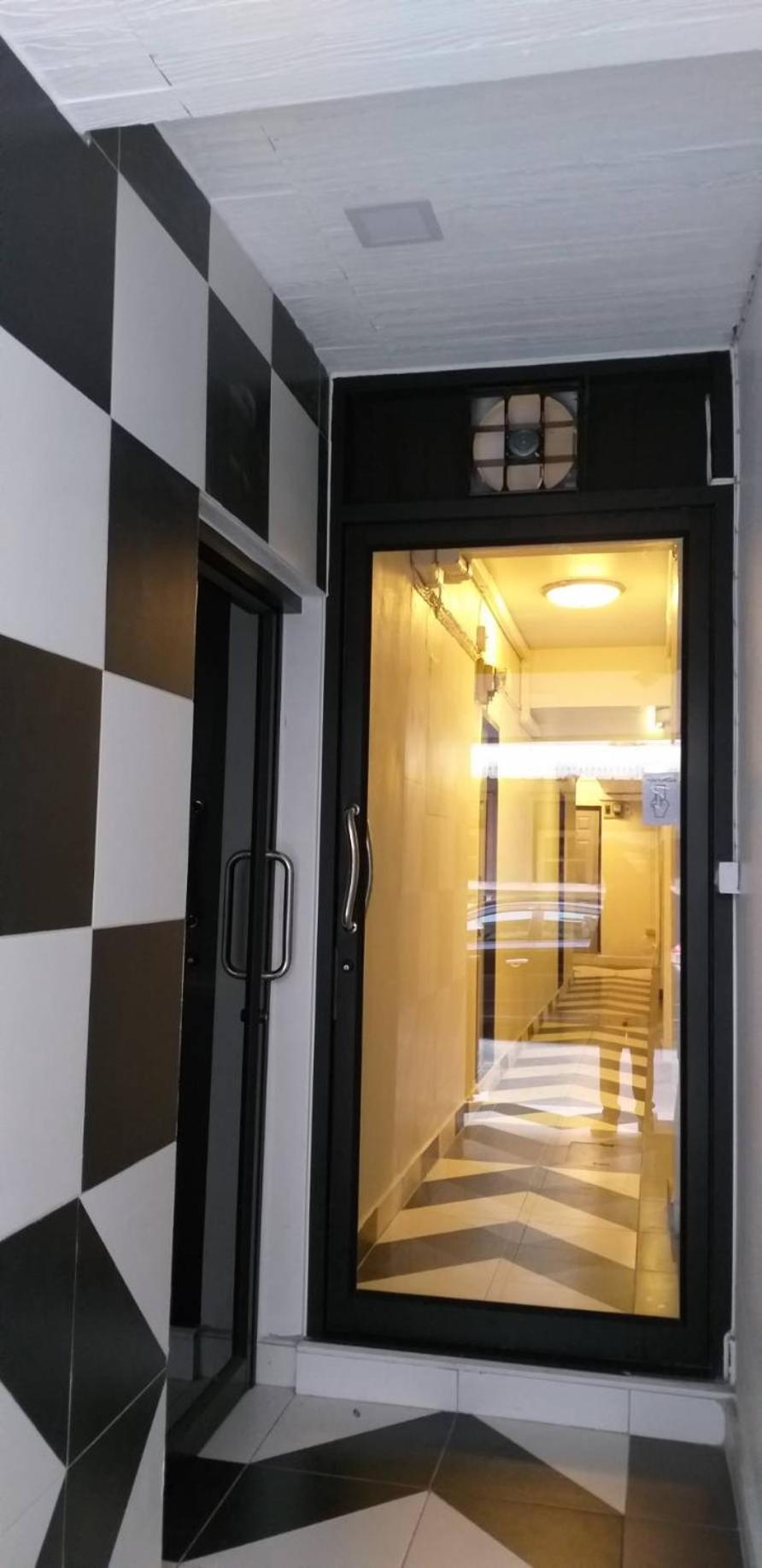 Benjamas hostels