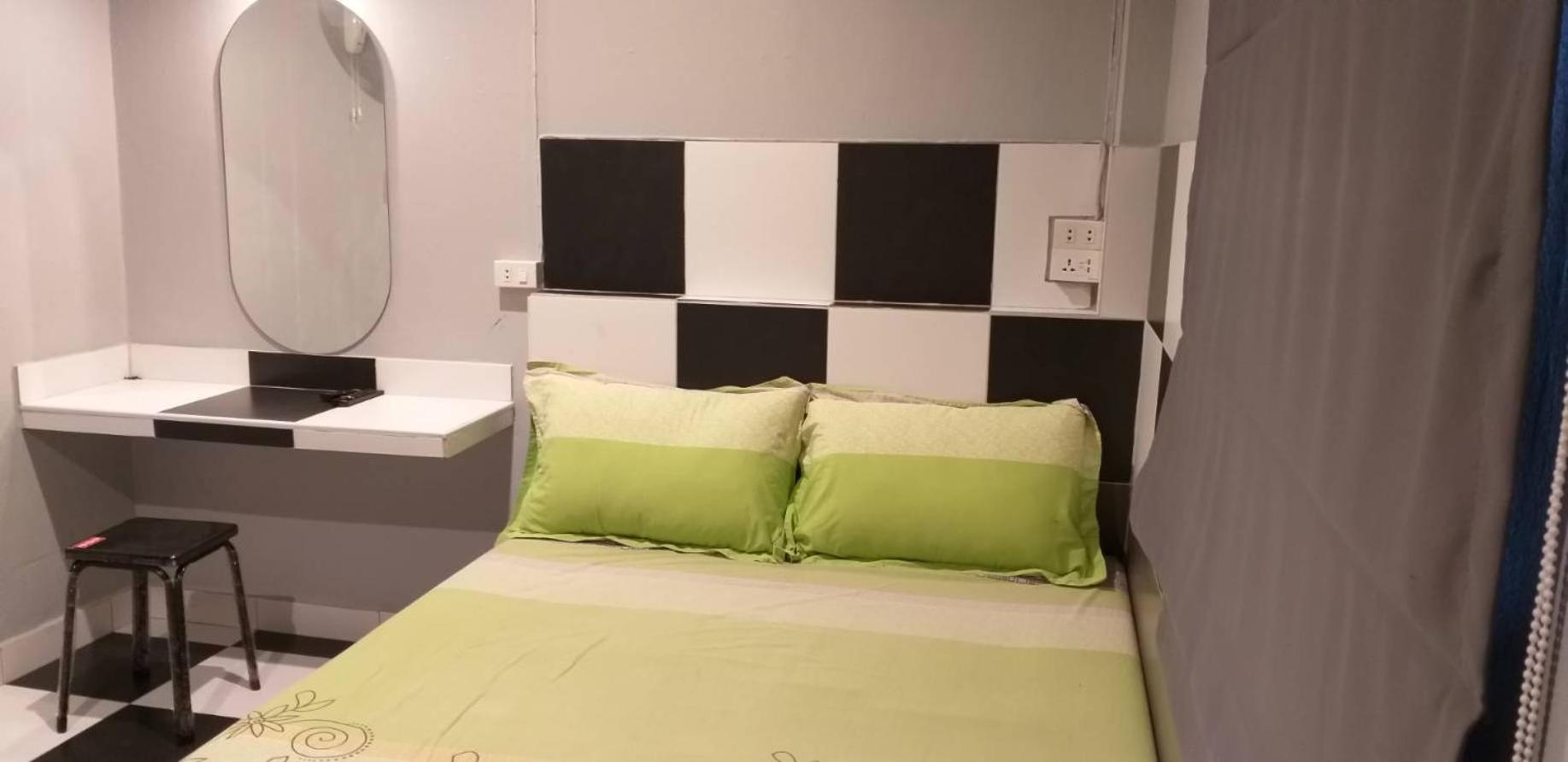 Benjamas hostels