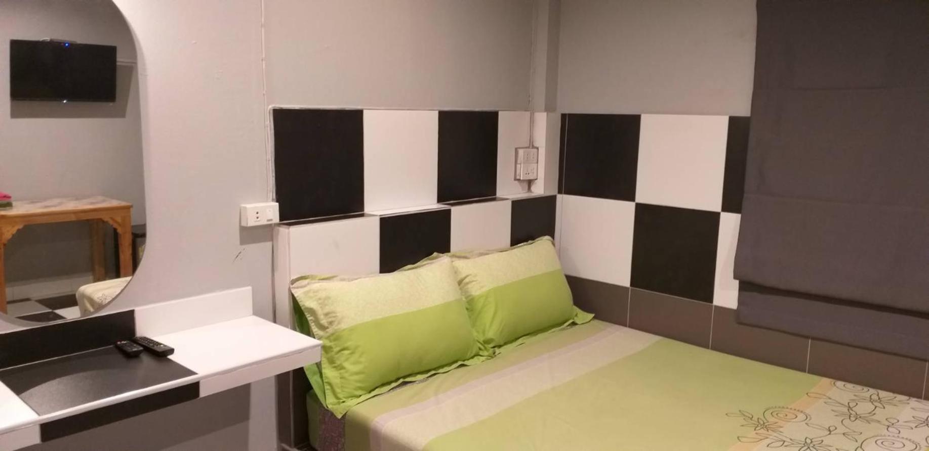 Benjamas hostels