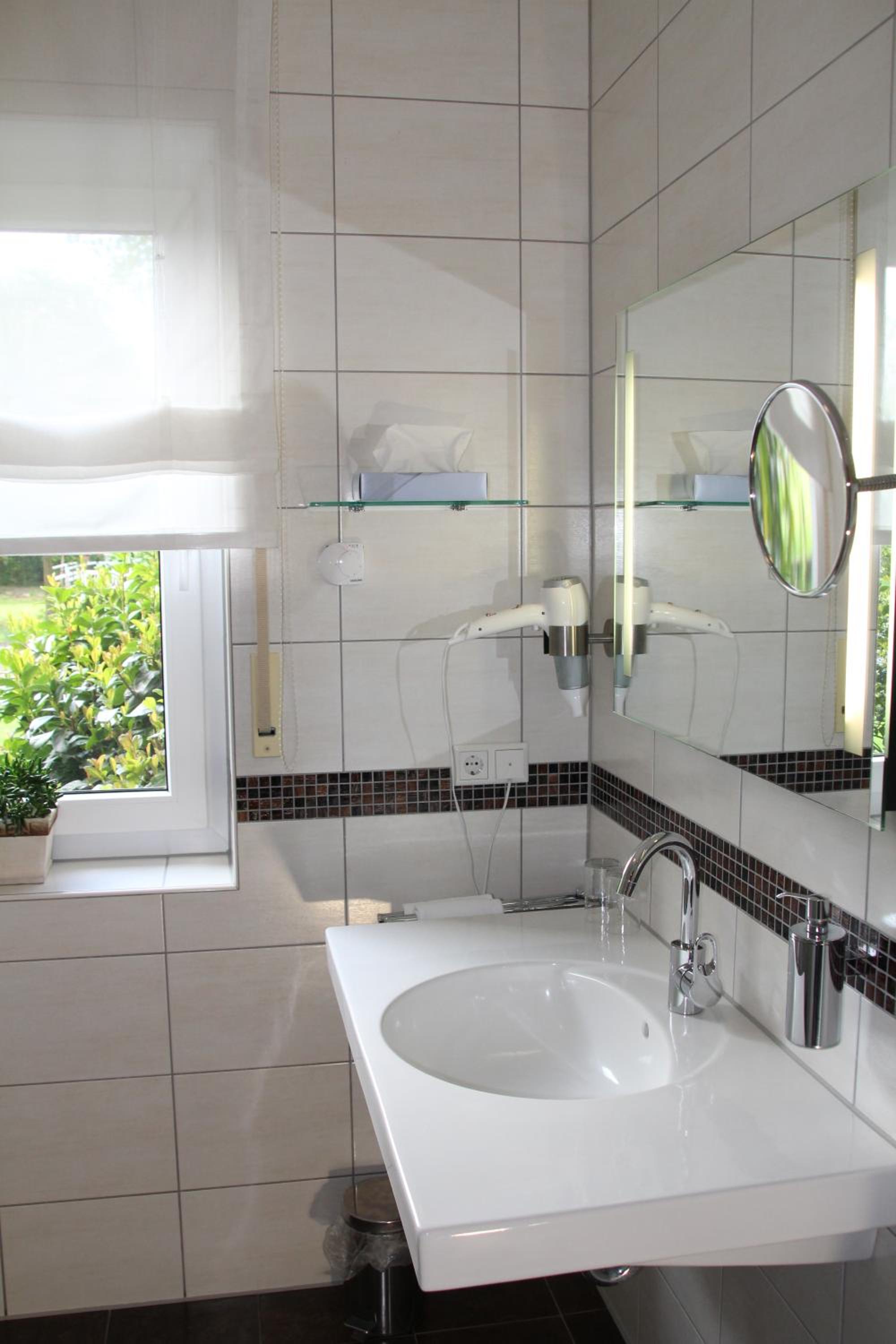 Landhotel Hermannshohe - Property Image 7