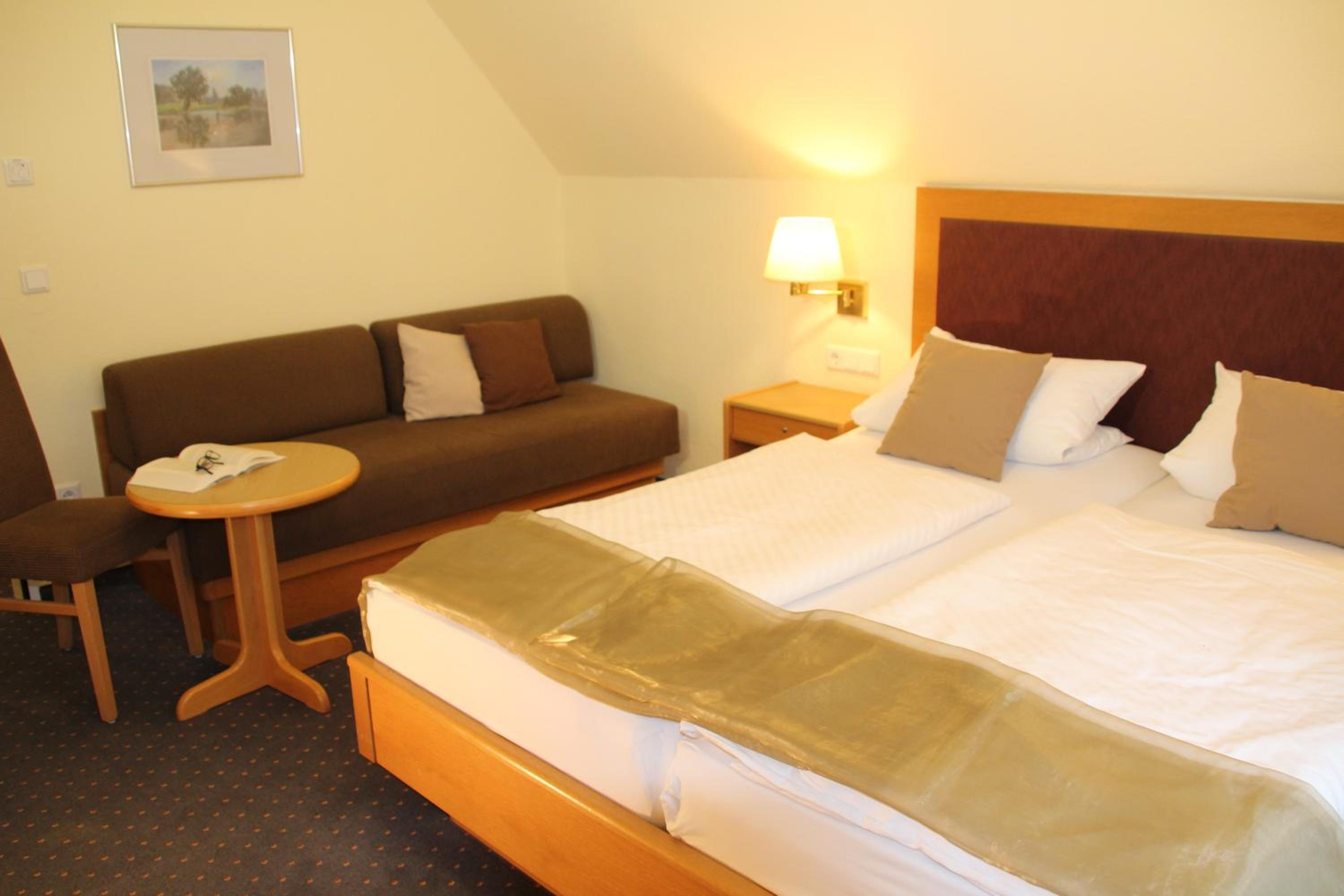 Landhotel Hermannshohe - Property Image 4