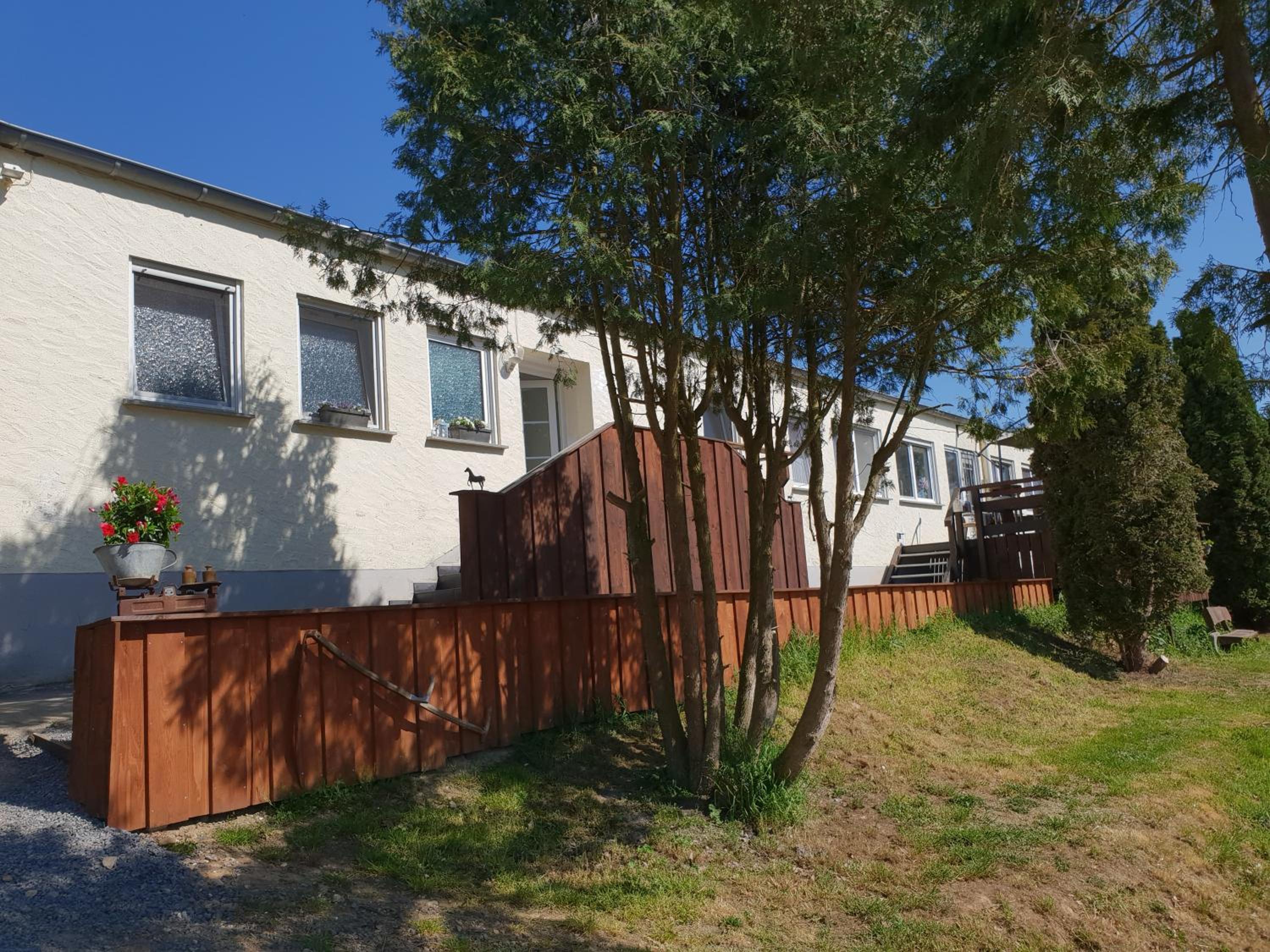 Moderne Ferienwohnung Black Beauty auf idyllischem Reiterhof nähe Burg Eltz